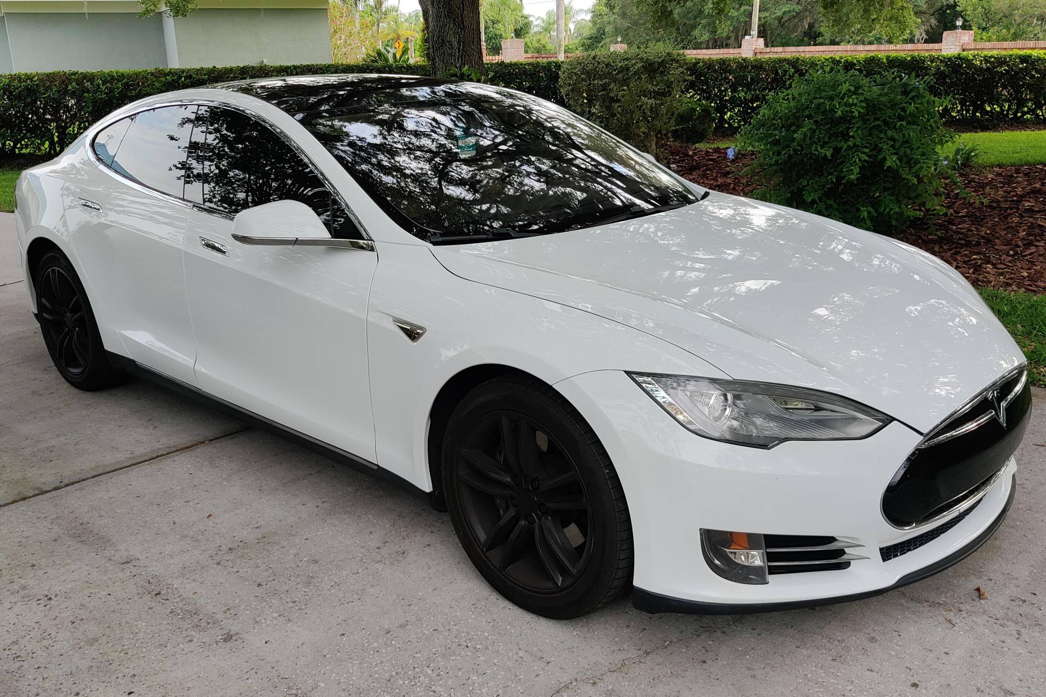 2013 tesla on sale s p85