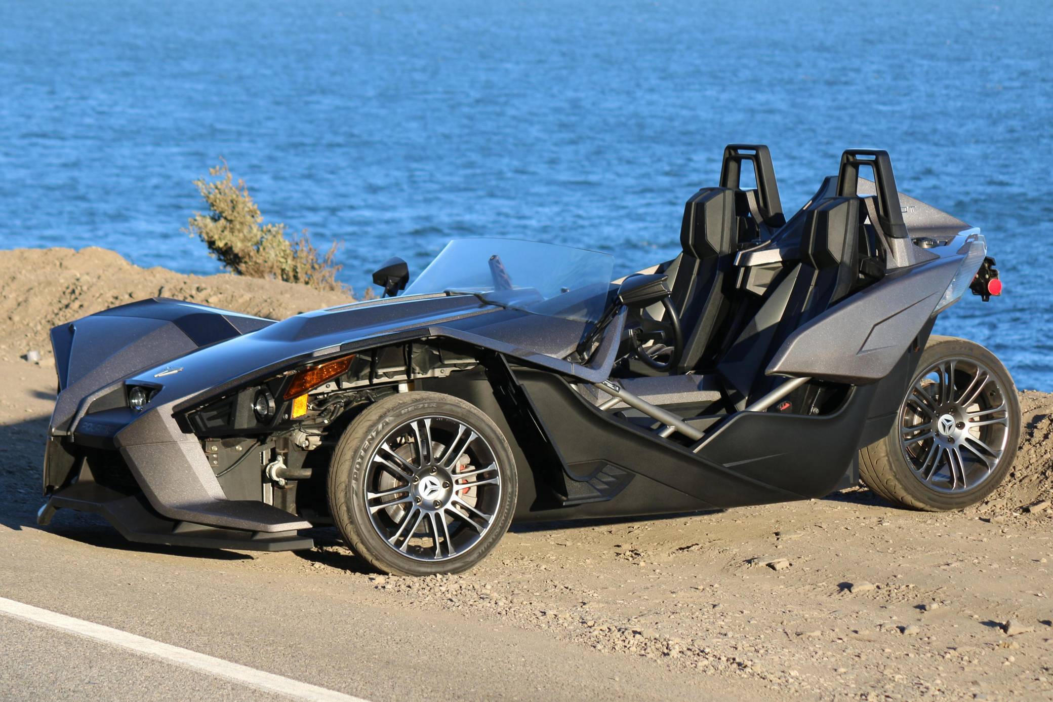 Buy used store polaris slingshot