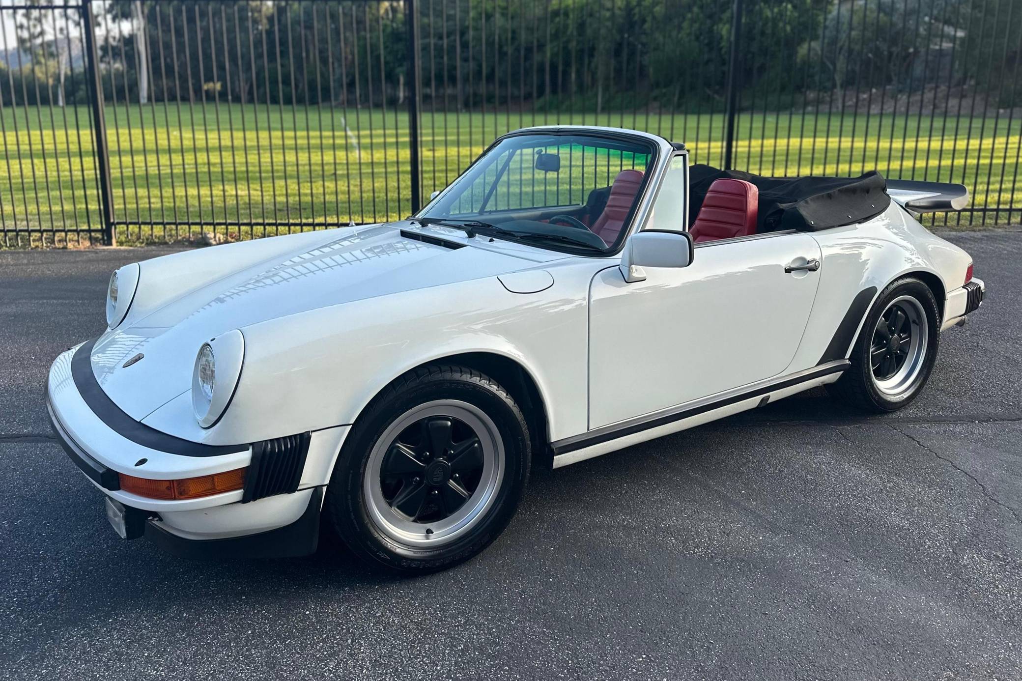 Porsche 911 SC Cabriolet de 1982 - Auto Actu
