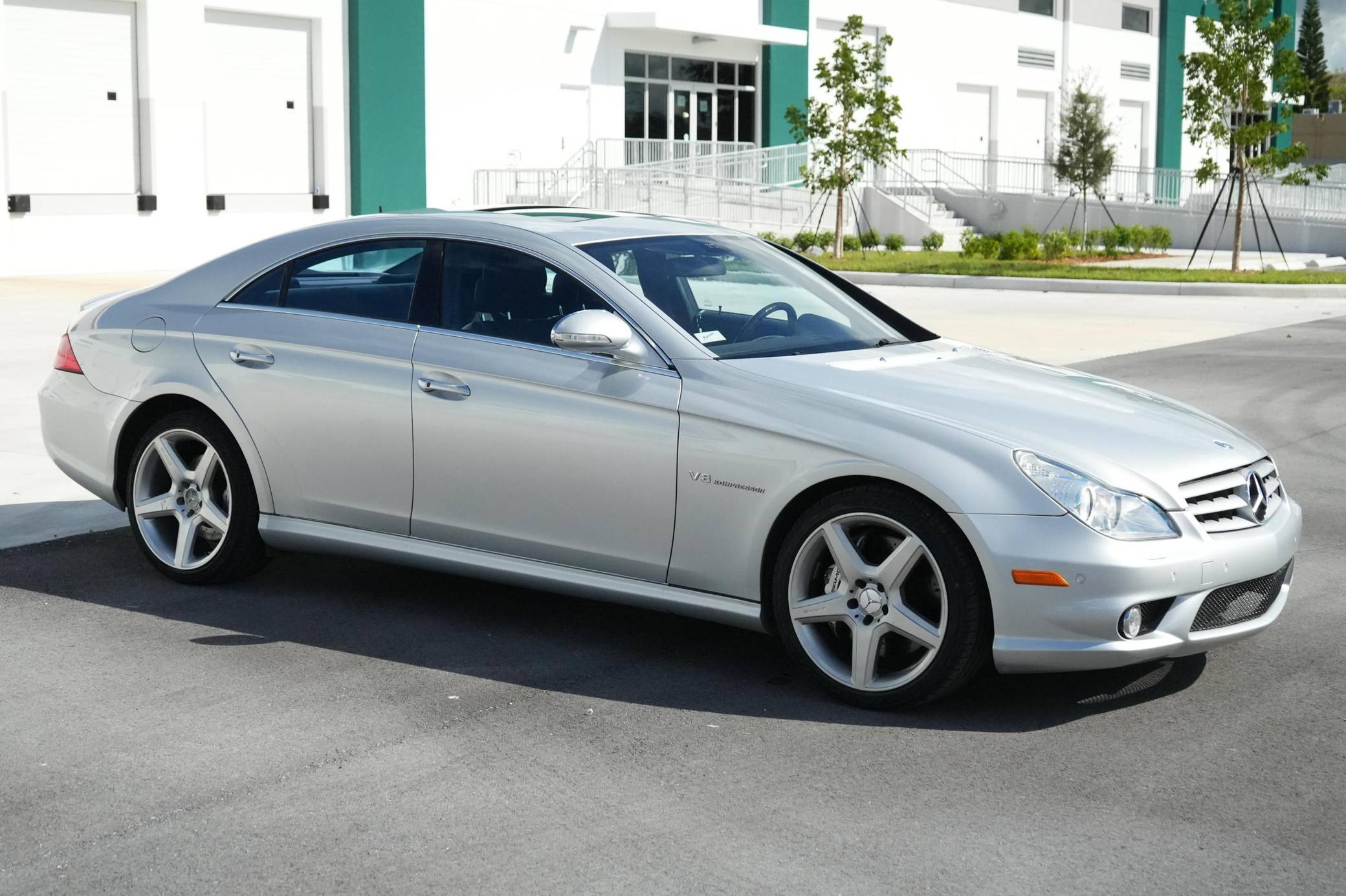 Editor Color Icon 2006 Mercedes-Benz CLS55 AMG VIN: WDDDJ76X76A064587 for Sale - Cars & Bids