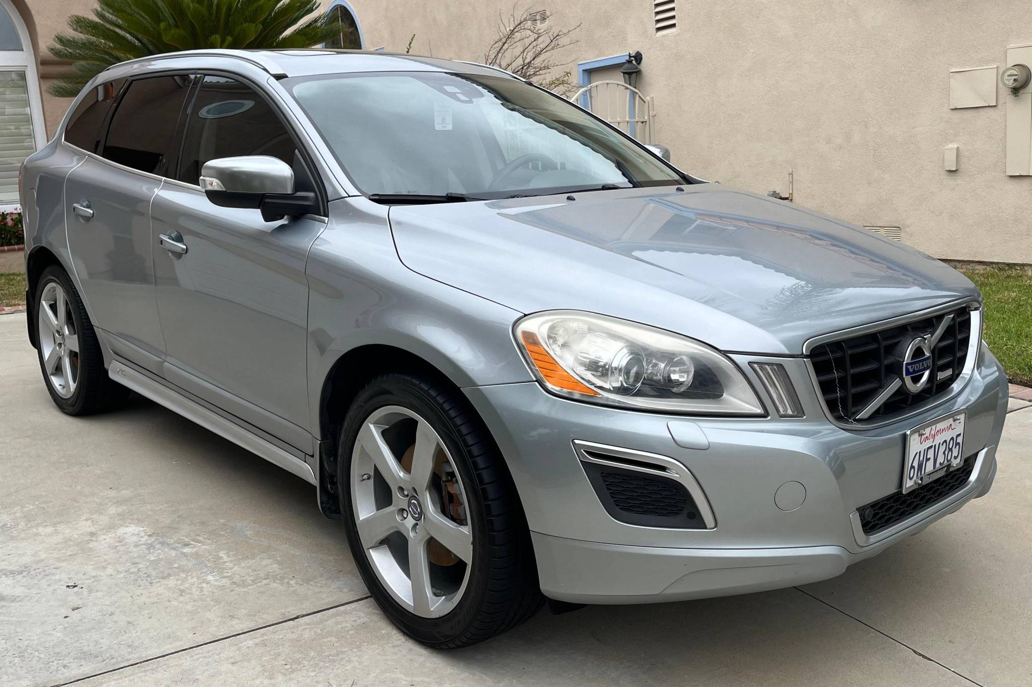 2012 Volvo XC60 T6 AWD R-Design