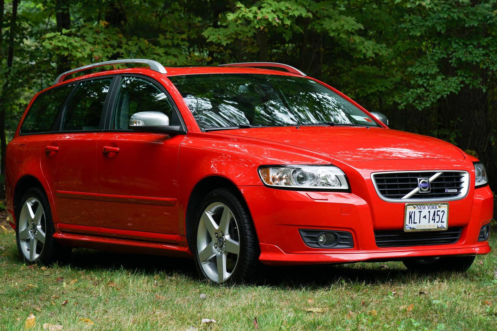 Volvo v50 on sale manual transmission