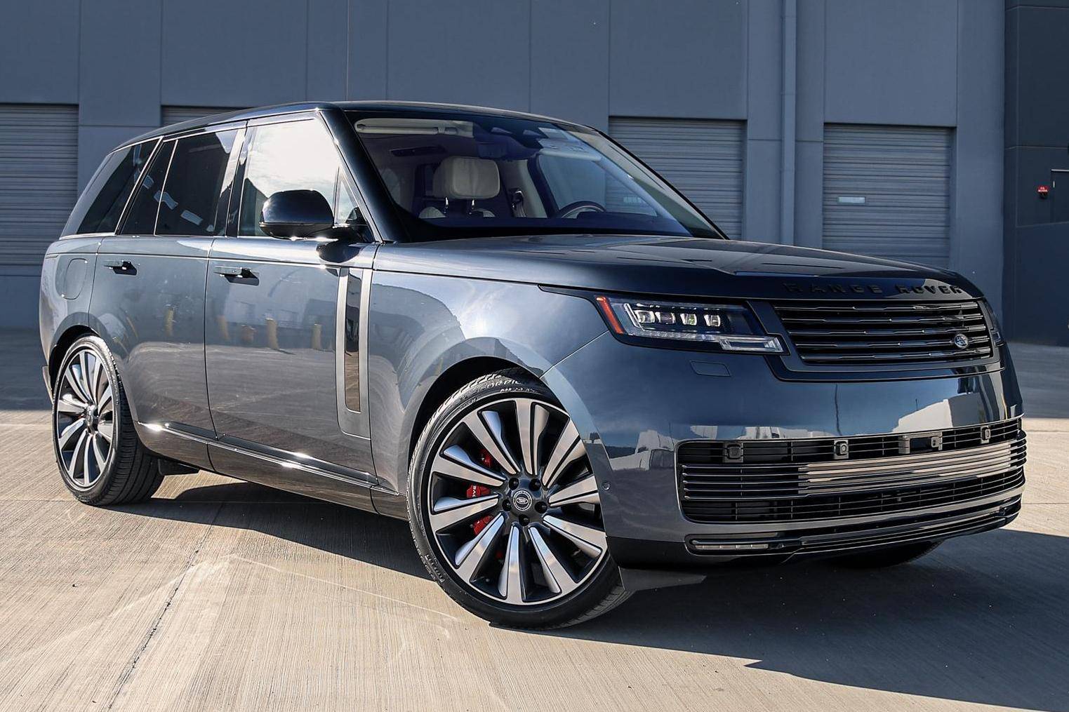 2023 Range Rover P530 SV