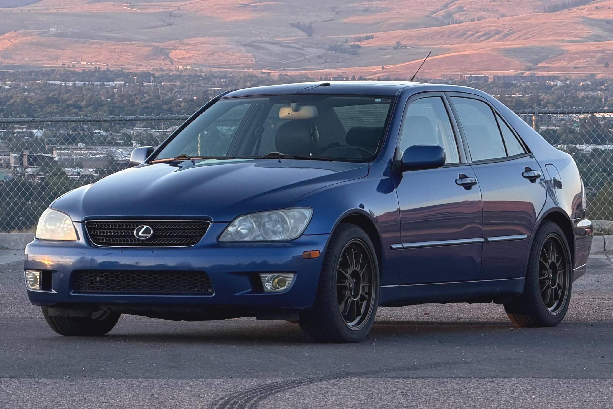 2002 Lexus IS