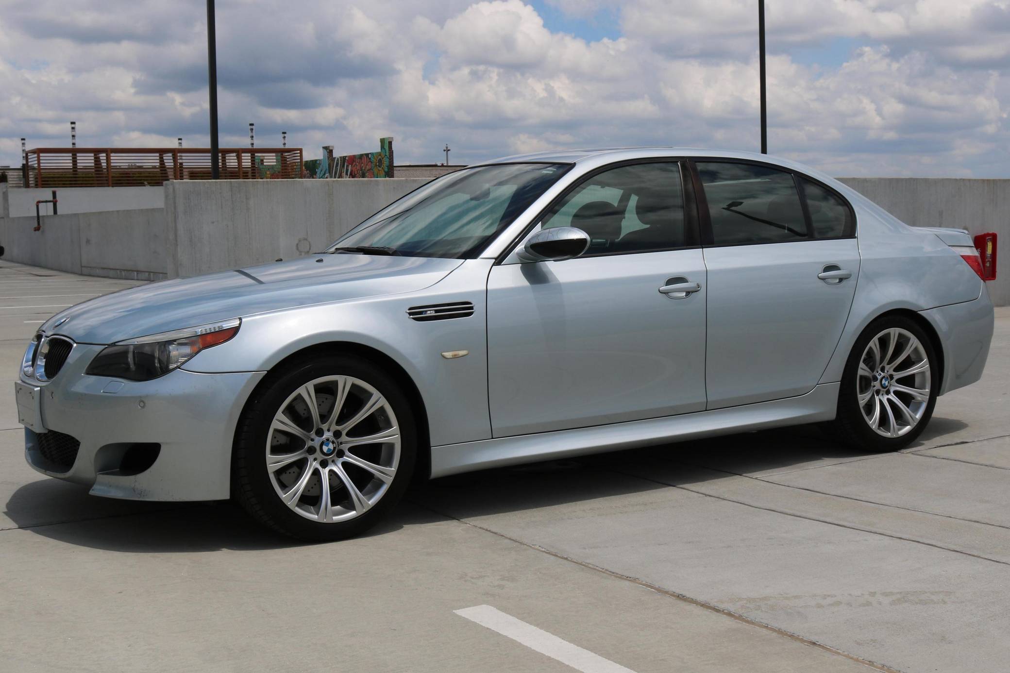 2007 BMW M5 VIN: WBSNB93597CX07577 for Sale - Cars & Bids