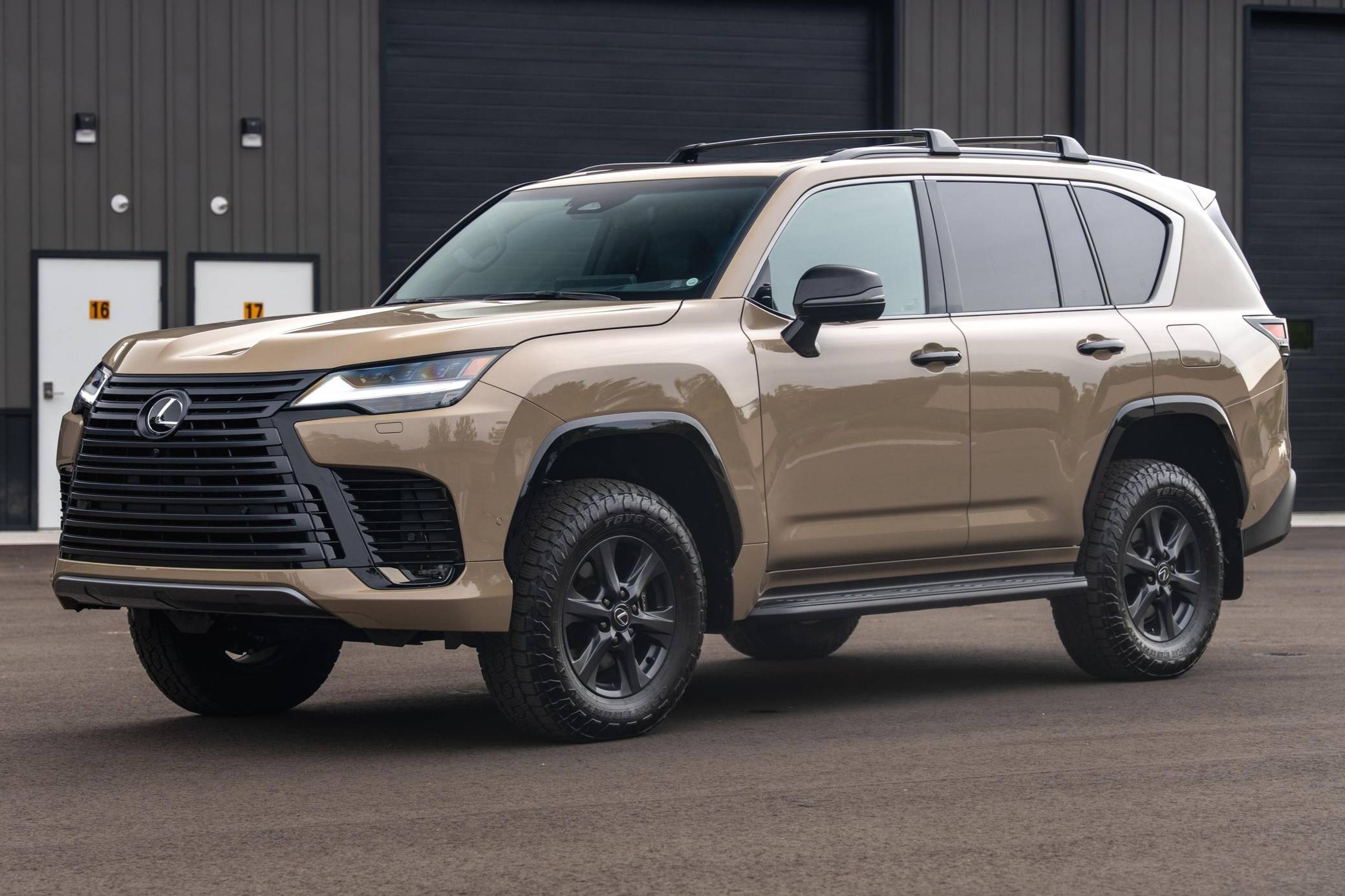 2025 Lexus LX 700h Overtrail