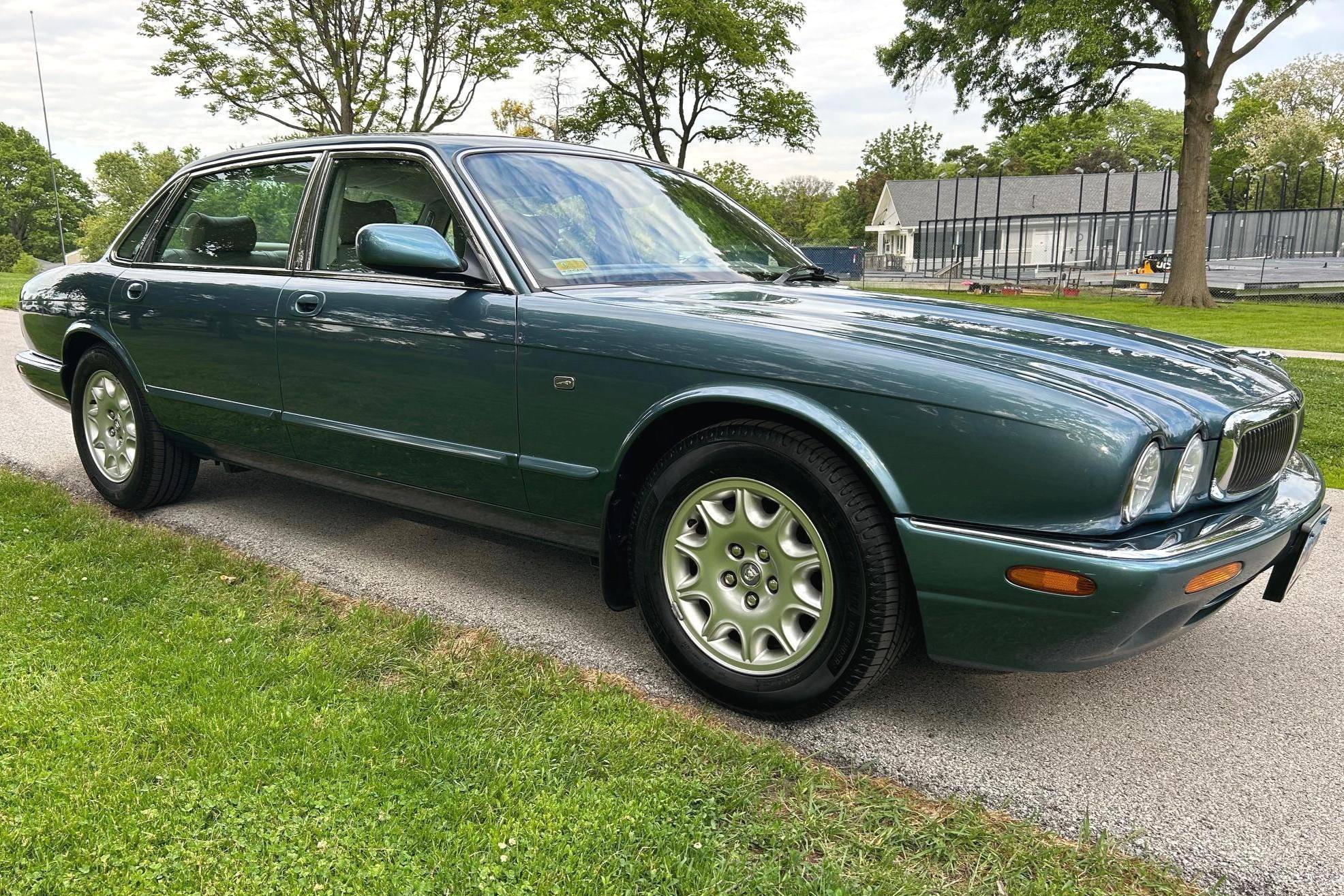 1999 Jaguar XJ8 L VIN: SAJHX6041XC858284 for Sale - Cars & Bids