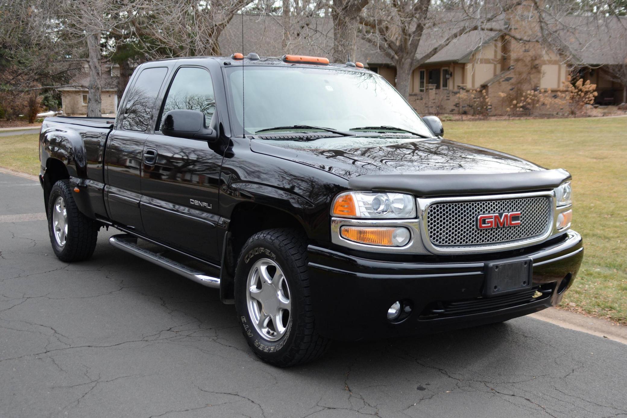 2004 GMC Sierra Denali AWD 