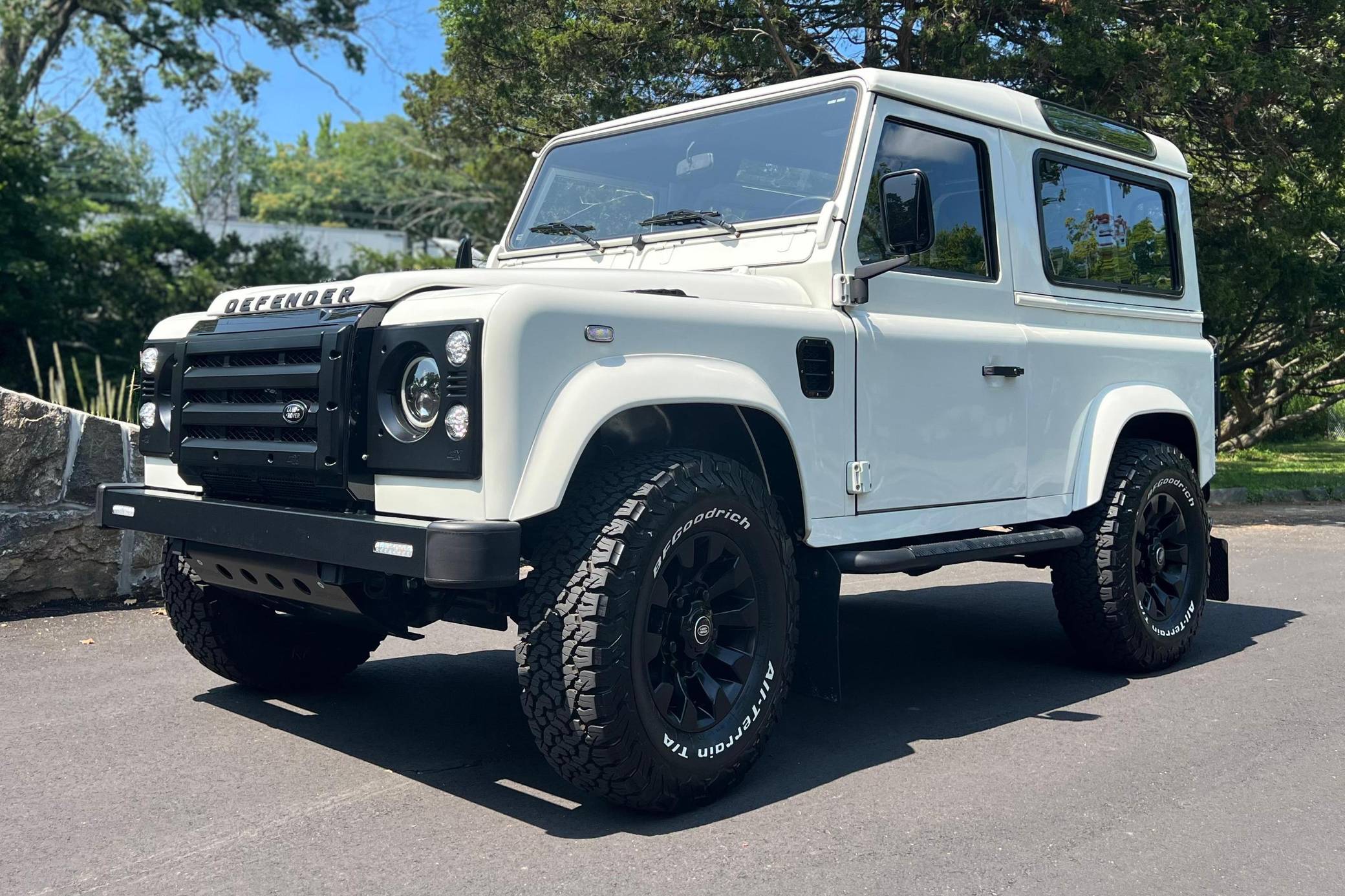 1992 Land Rover Defender 90 VIN: SALLDVAF8JA917321 for Sale - Cars & Bids