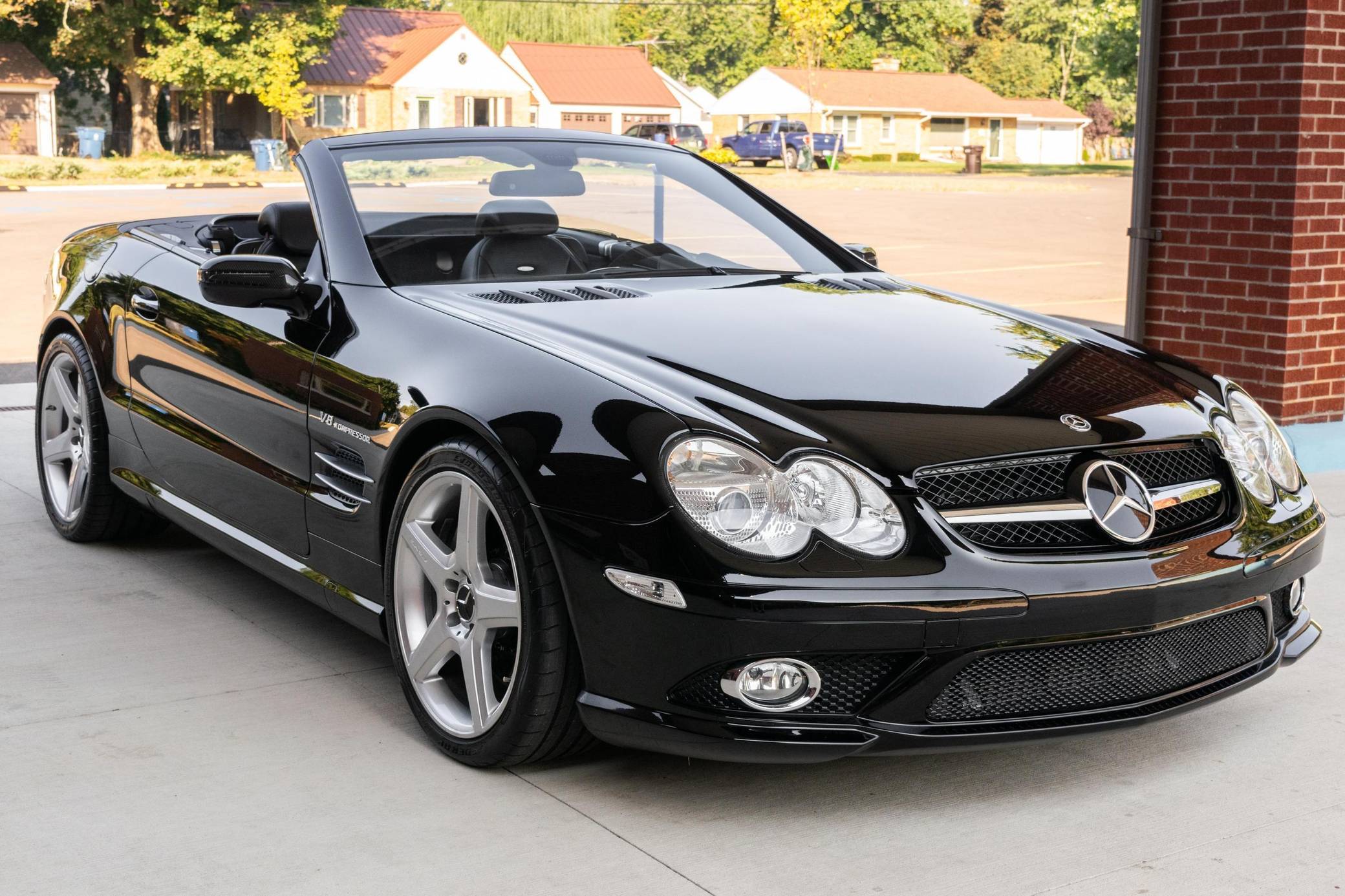 2007 Mercedes-Benz SL55 AMG VIN: WDBSK72F57F128950 for Sale - Cars & Bids