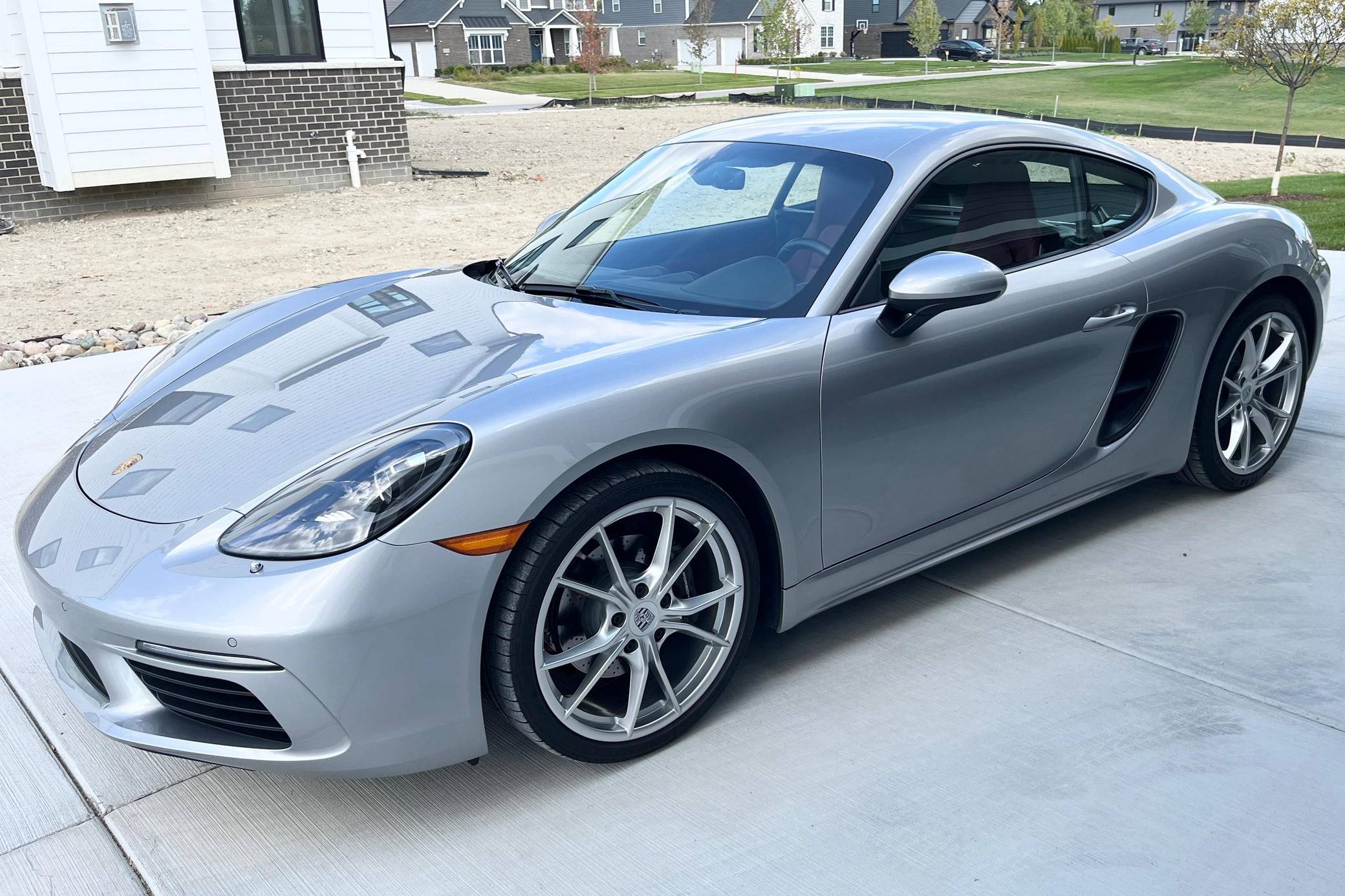 2018 Porsche 718 Cayman VIN: WP0AA2A84JK262370 for Sale - Cars & Bids