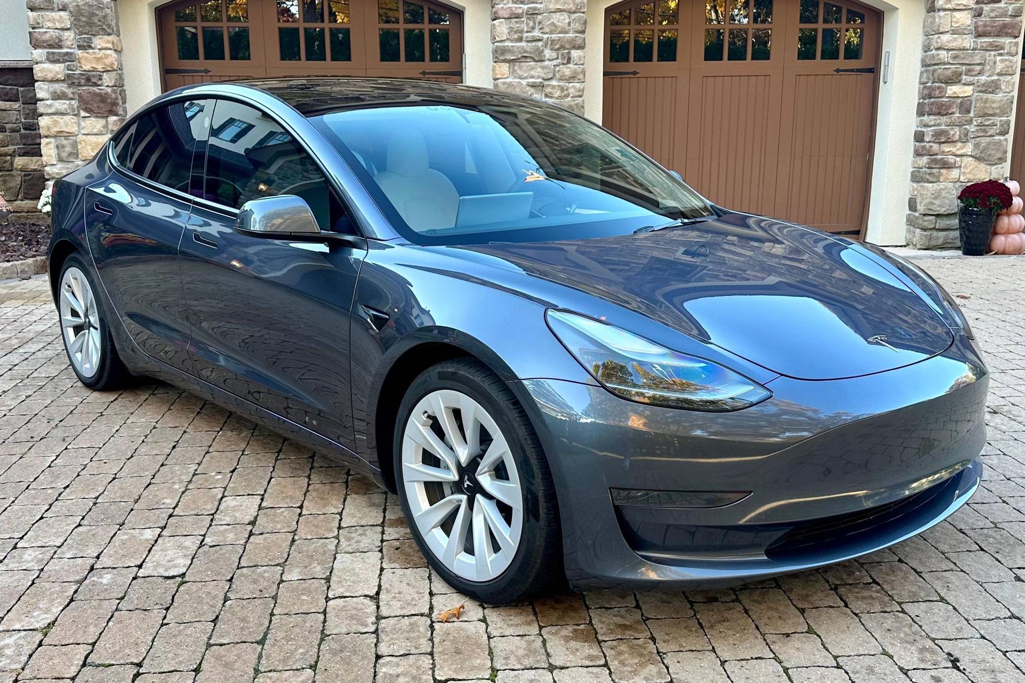 2023 Tesla Model 3 RWD