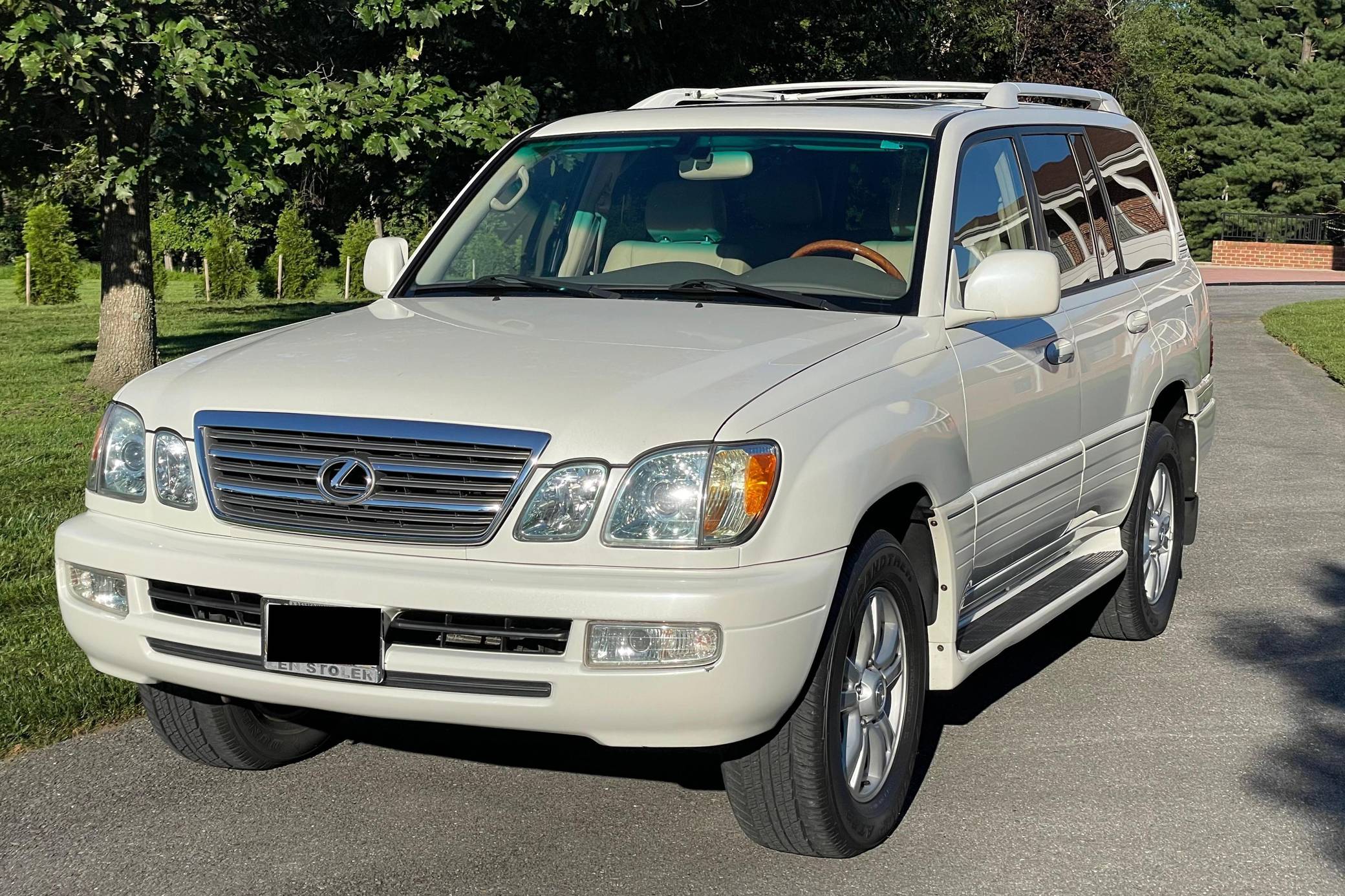2004 Lexus LX