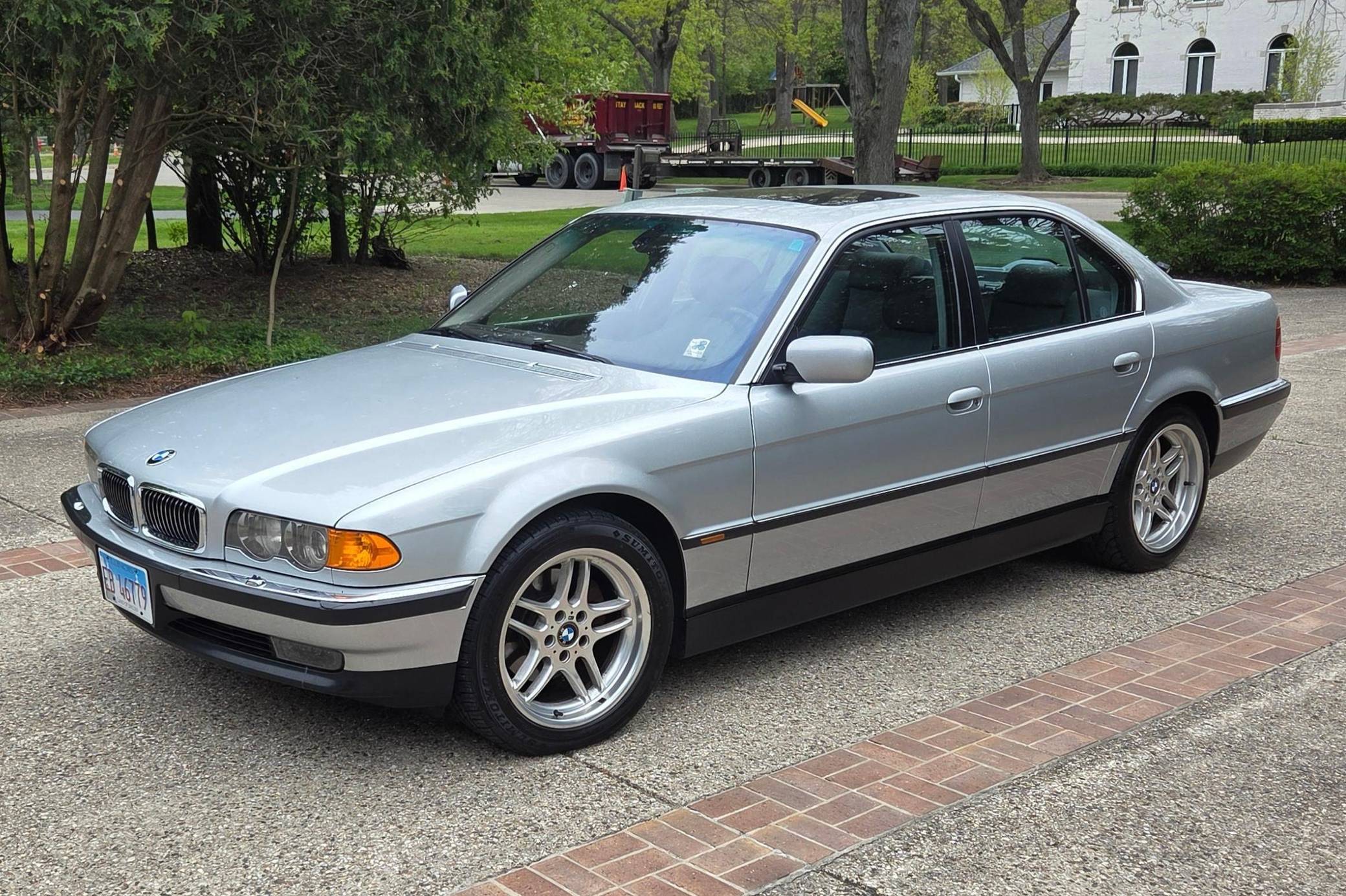 2000 BMW 7 Series