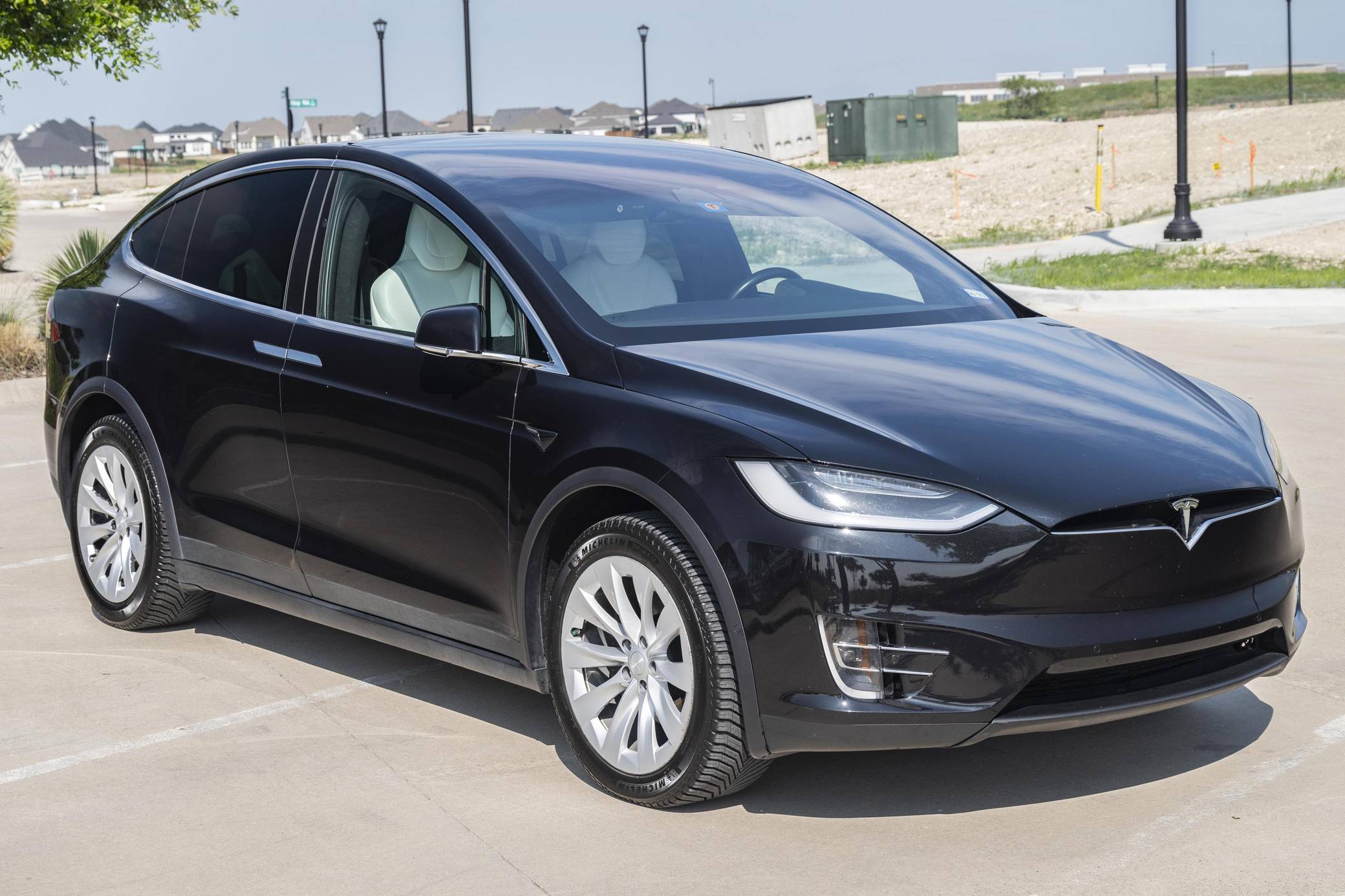 2017 tesla model x deals 100d price