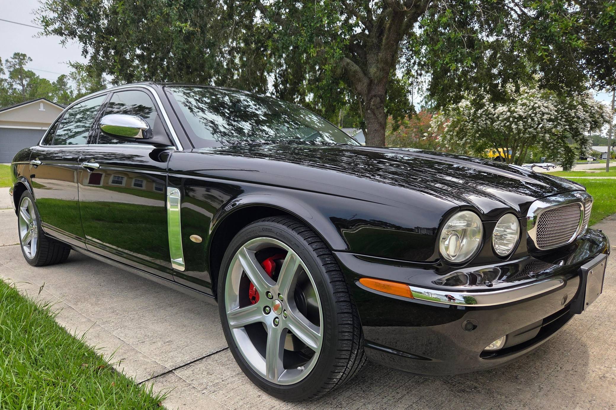 2006 Jaguar XJ Super V8 Portfolio VIN: SAJWA86C56TG50719 for