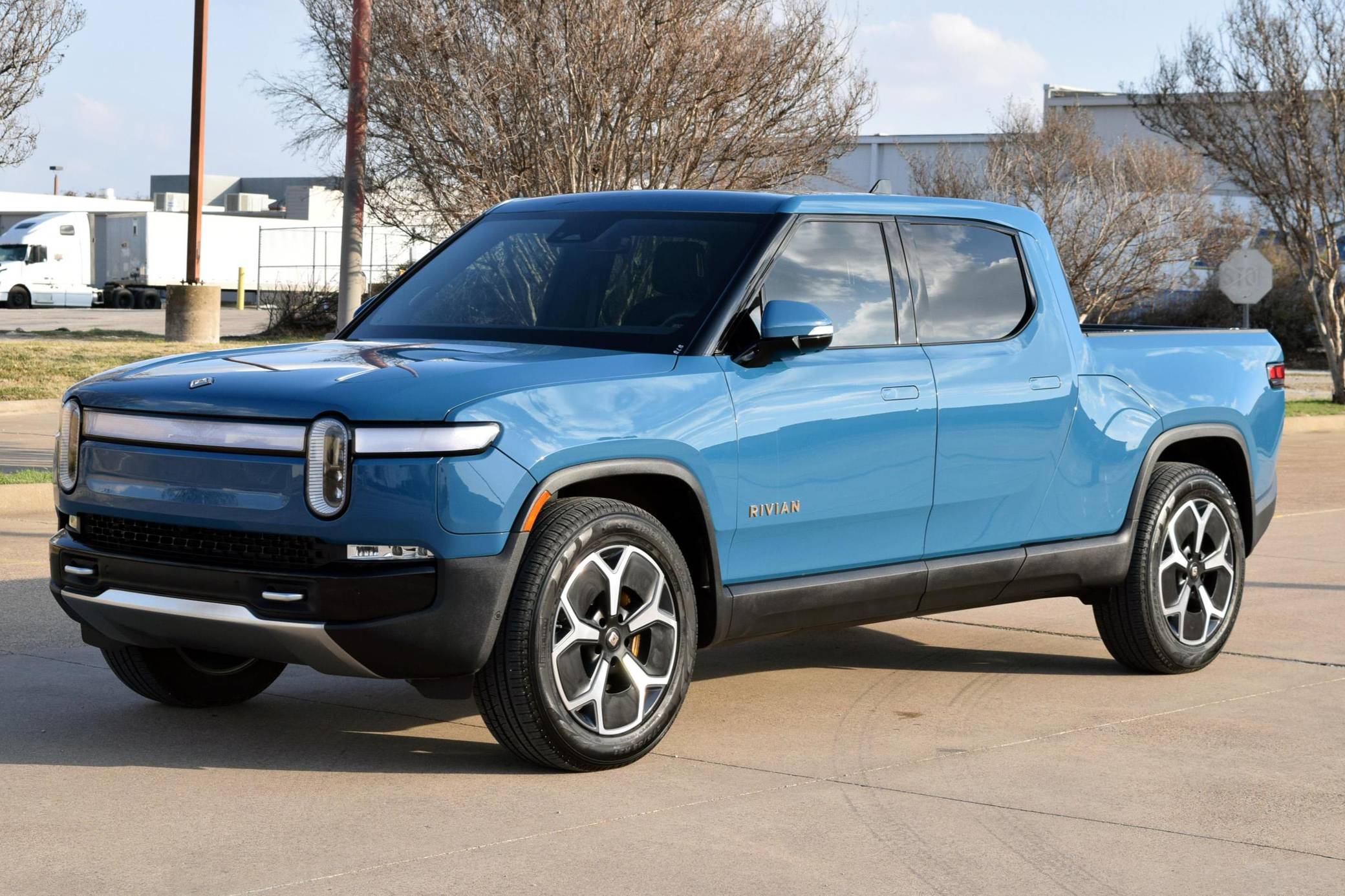 2022 Rivian R1T Adventure Edition for Sale - Cars & Bids