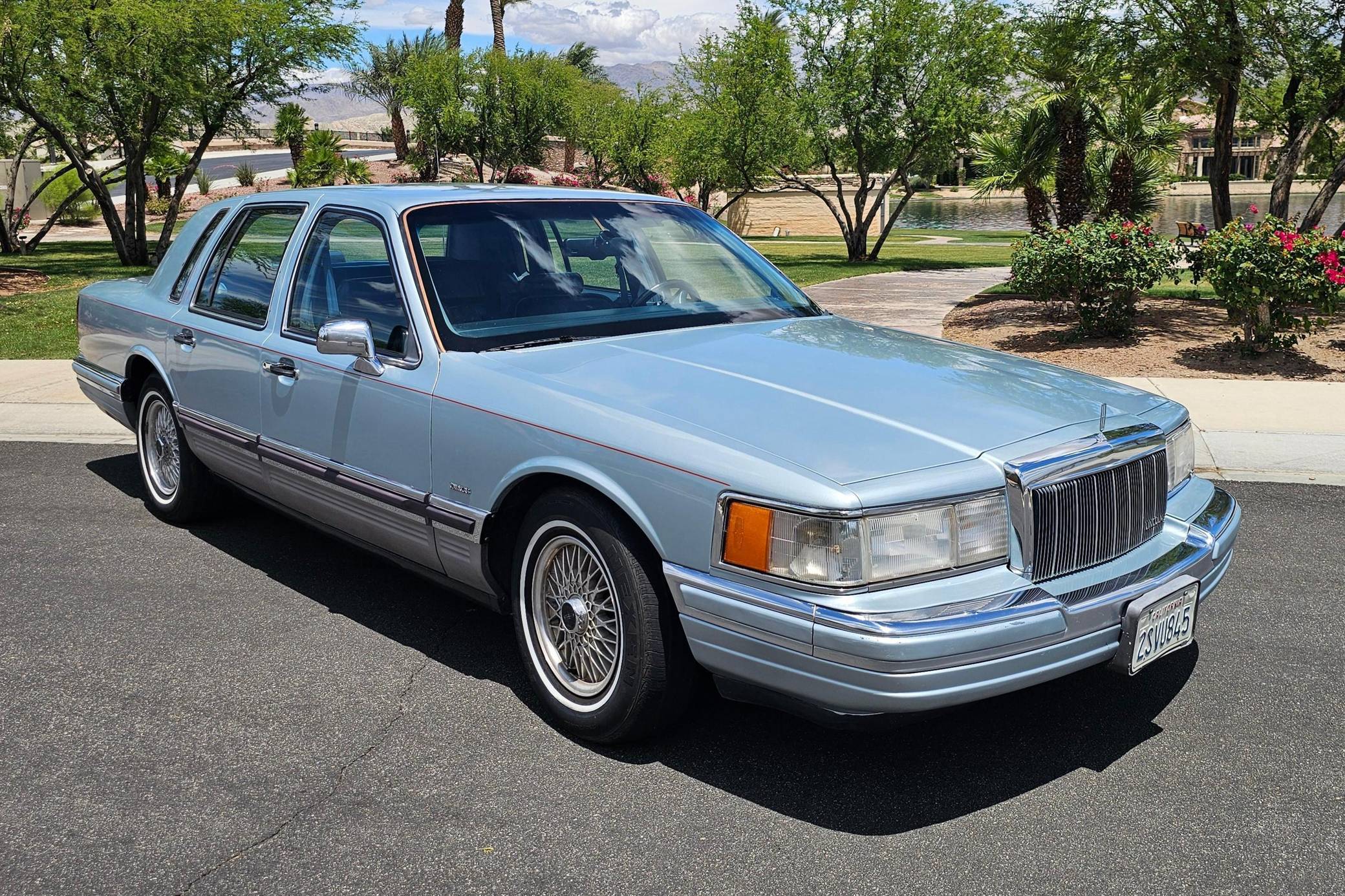 1990 Lincoln Town Car
