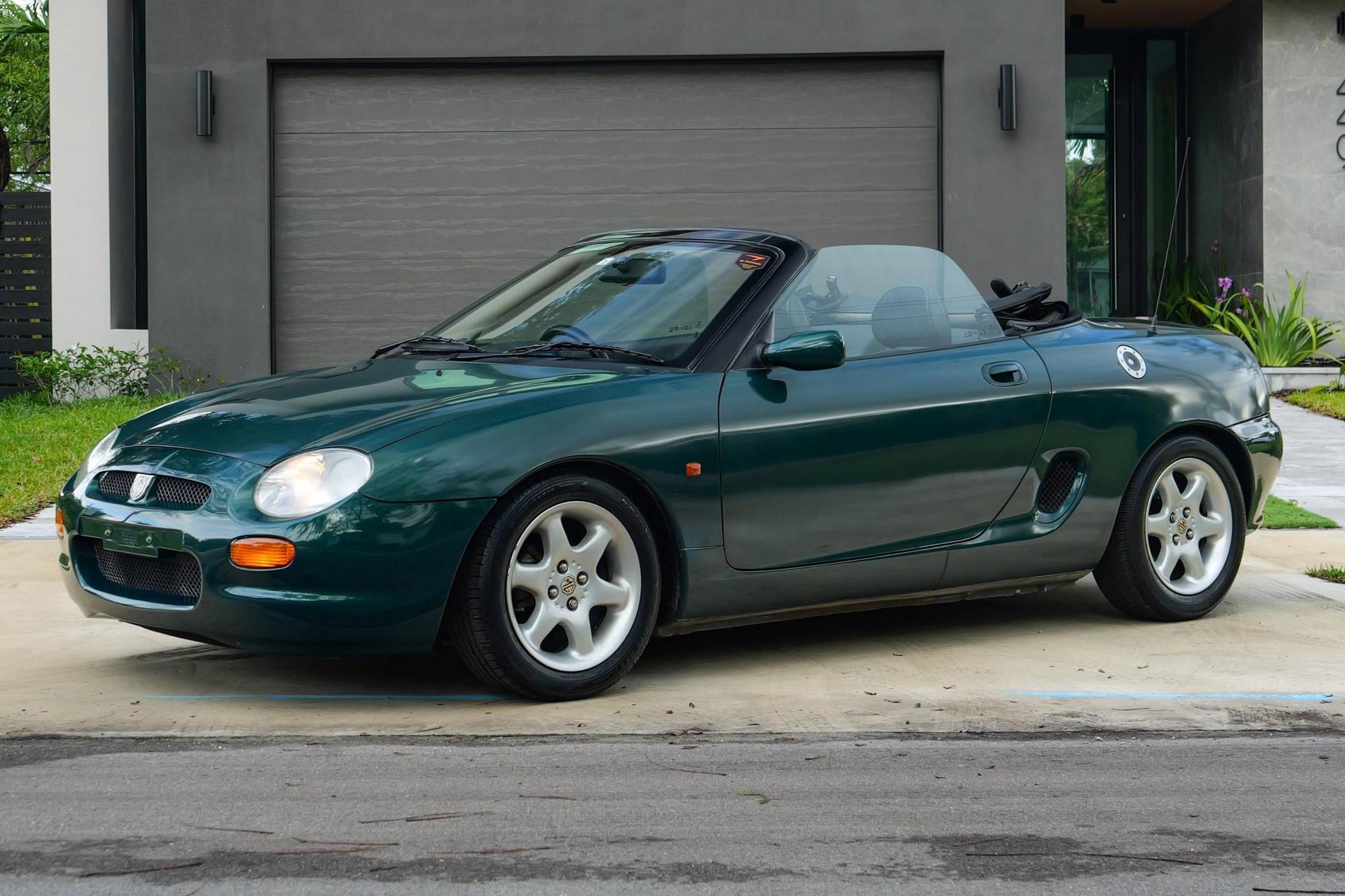 1996 MG F VIN: SARRDWBGBAD001277 for Sale - Cars & Bids