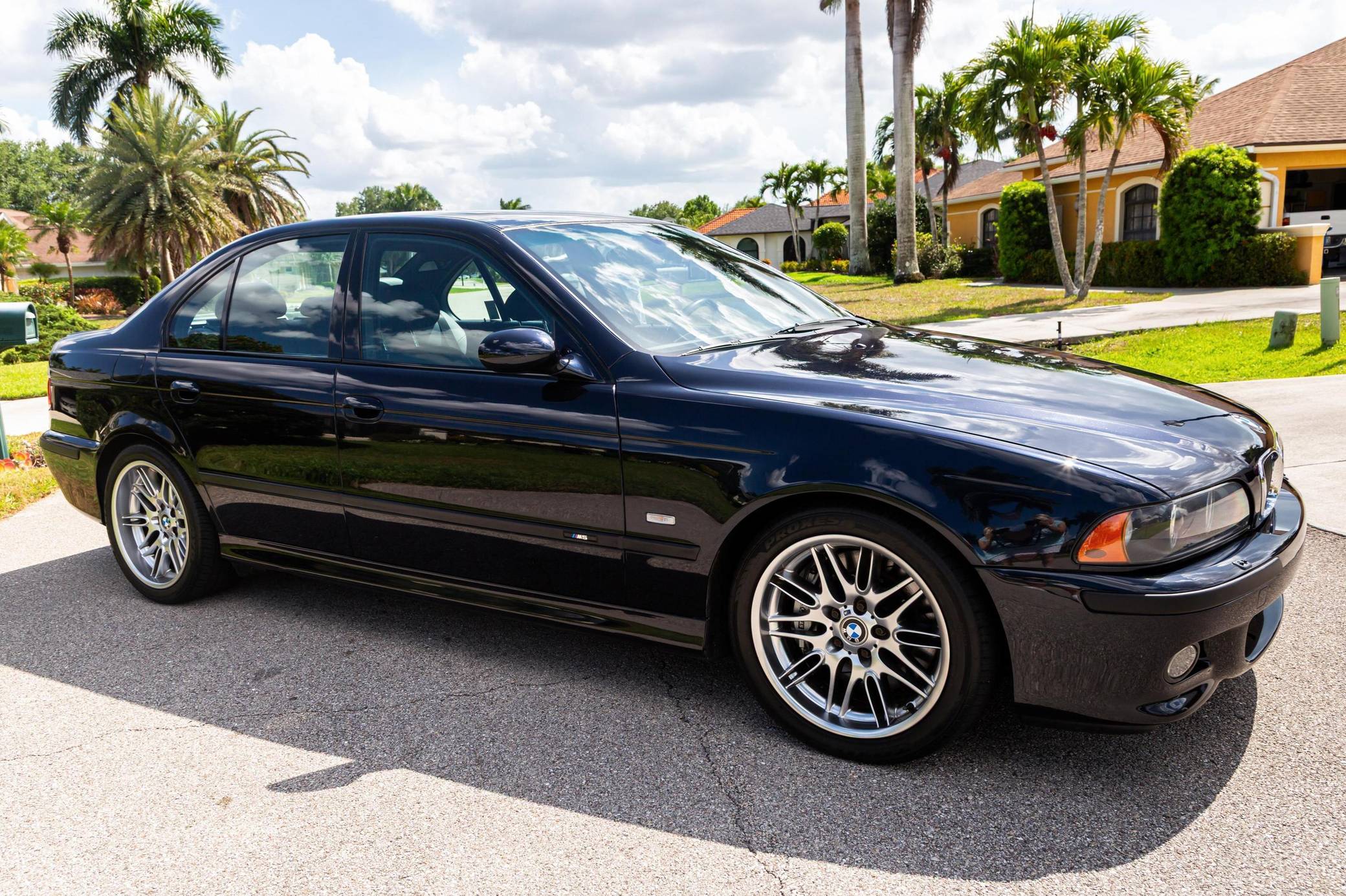 2001 BMW M5