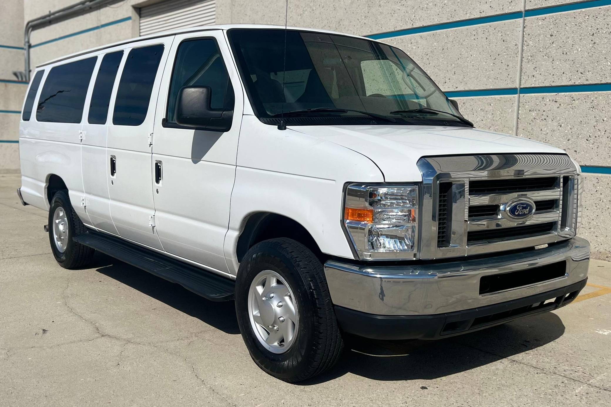 2013 Ford E-350 XLT