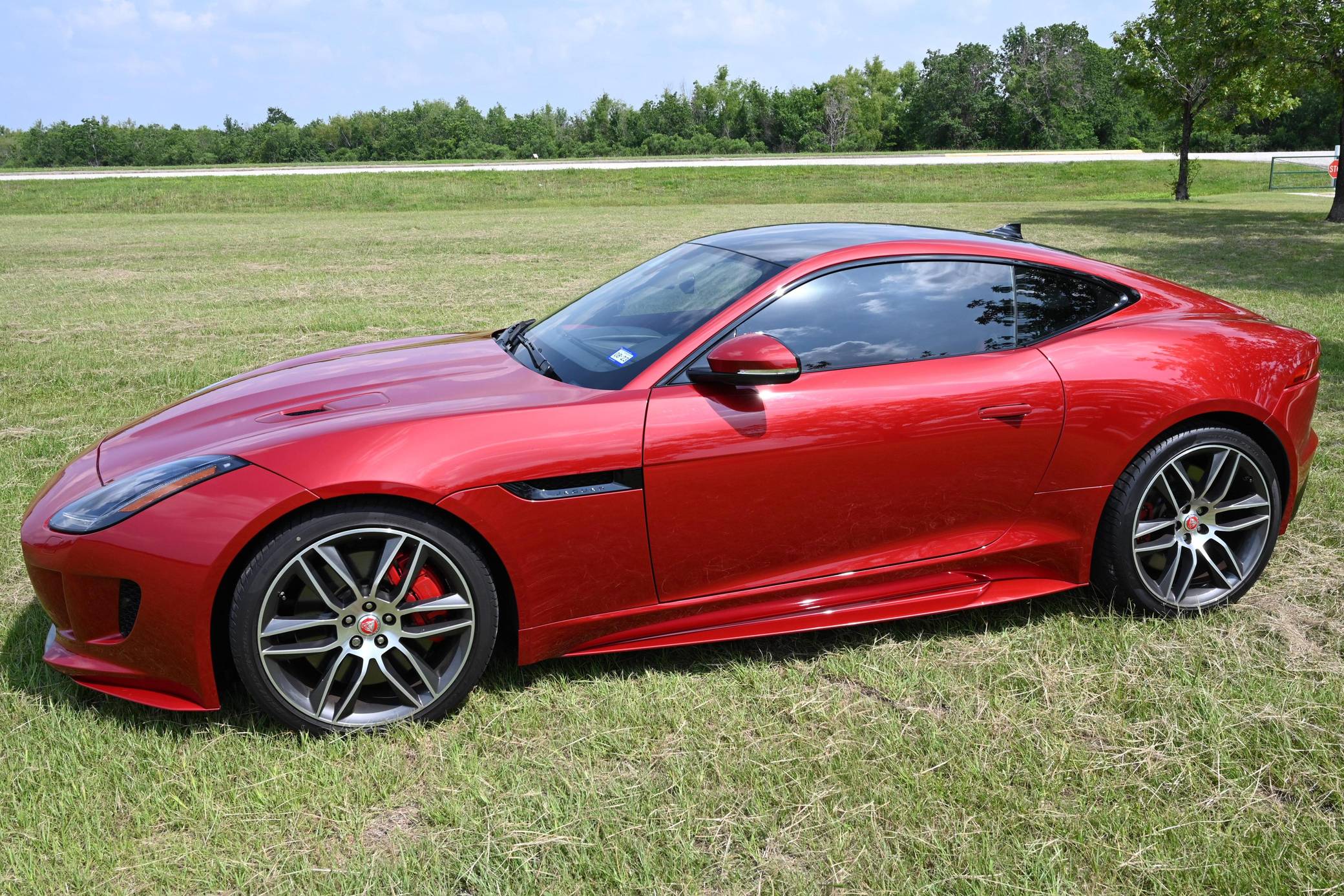 2016 Jaguar F-Type R Coupe