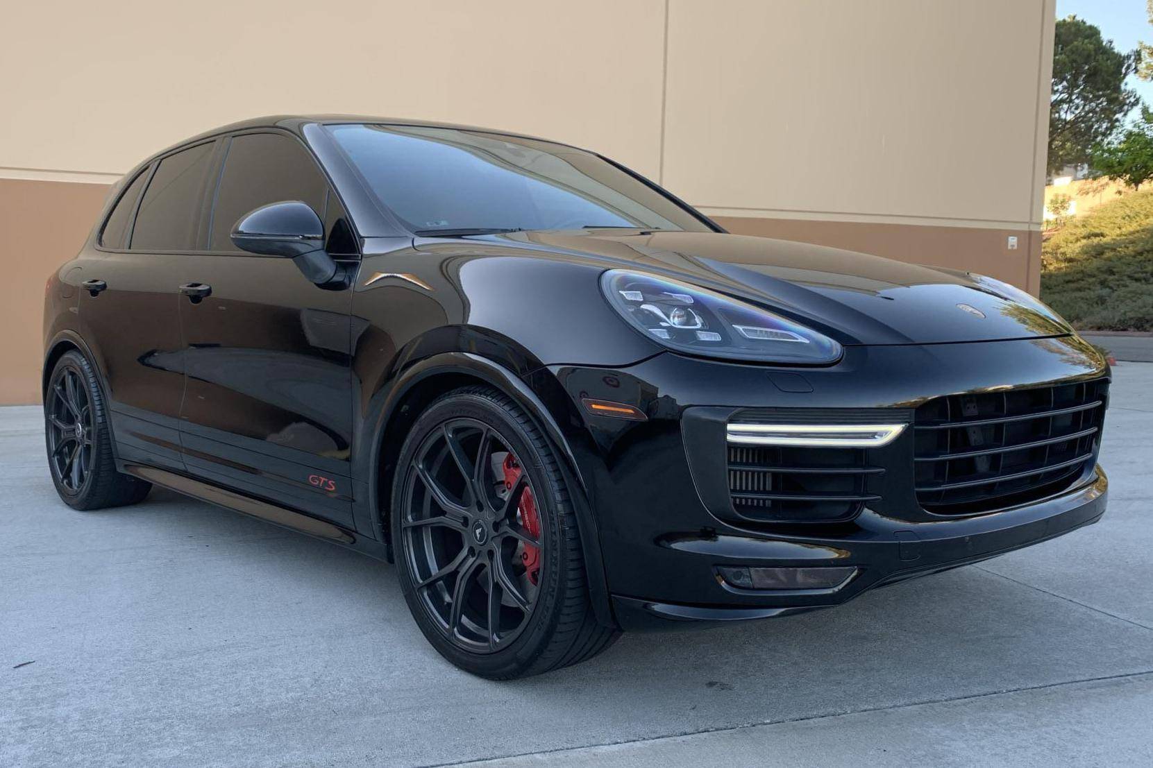 Porsche cayenne turbo discount sport design package