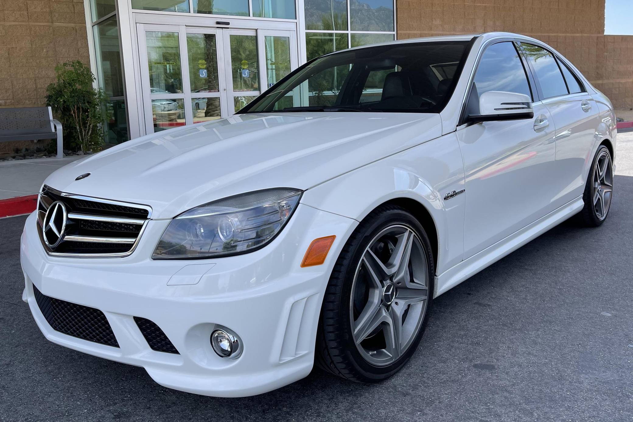 2010 Mercedes-Benz C63 AMG Sedan