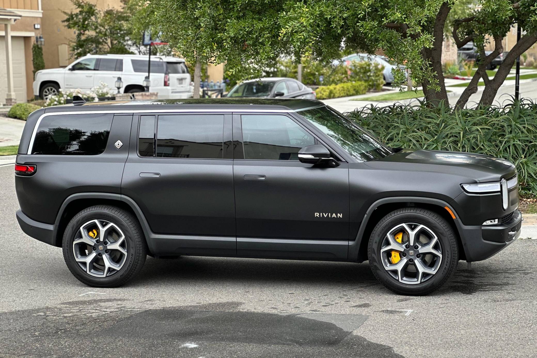 2023 Rivian R1S Adventure Edition