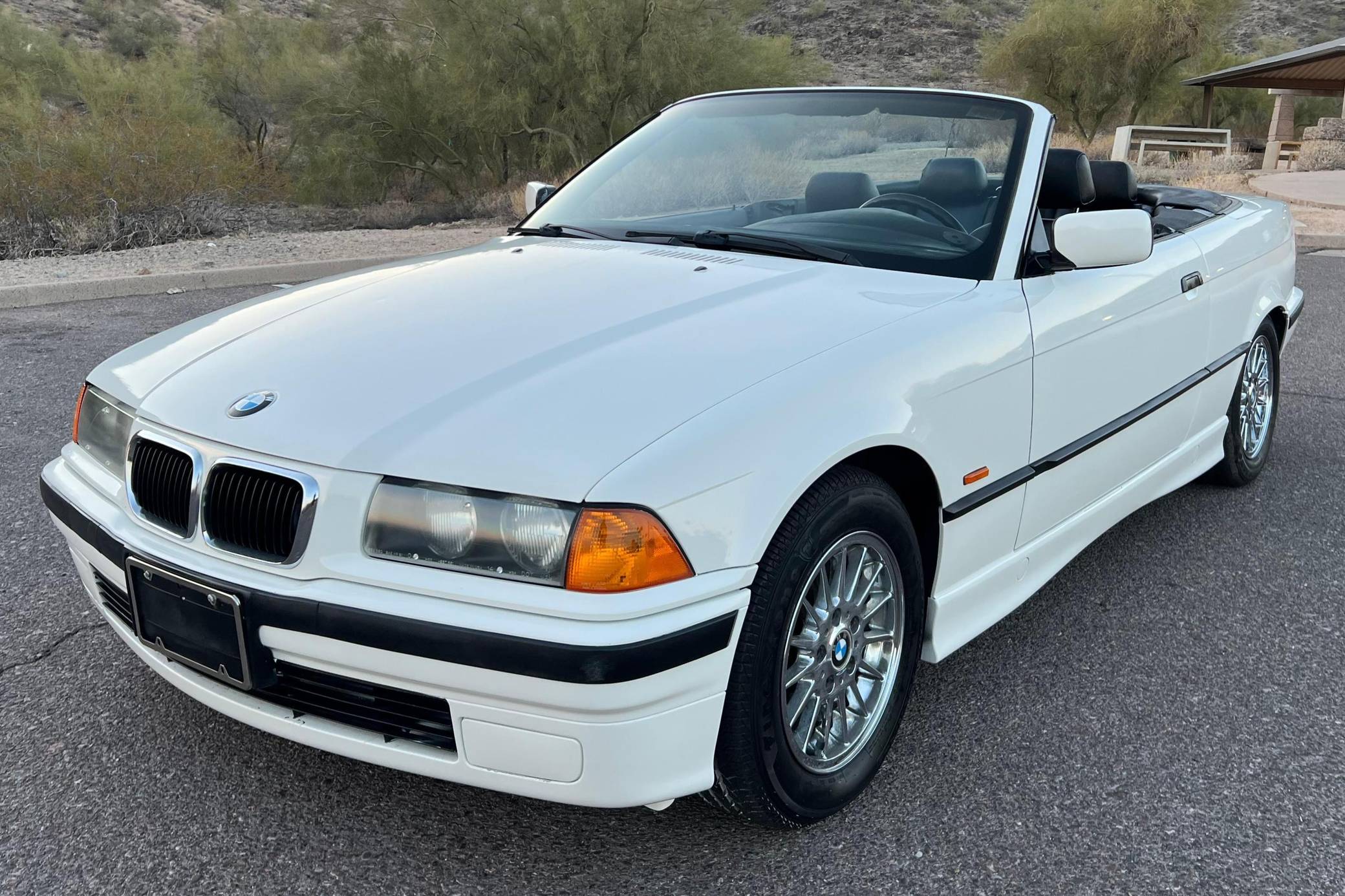 1998 BMW 323i Convertible