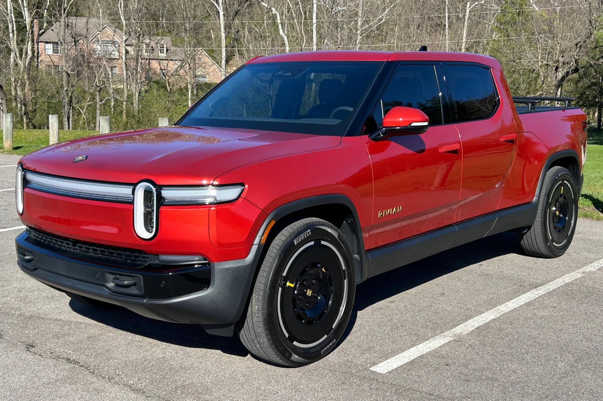 2025 Rivian R1T