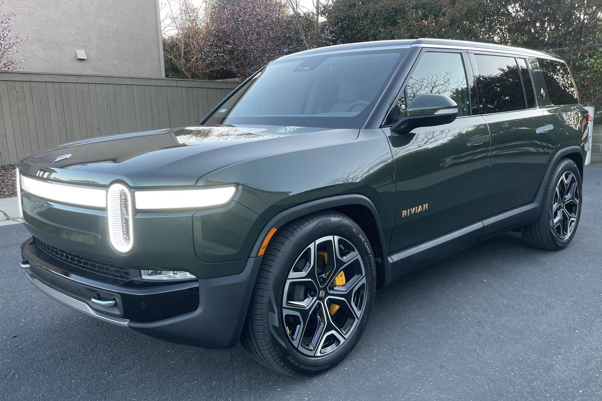 2023 Rivian R1S Launch Edition for Sale - Cars & Bids