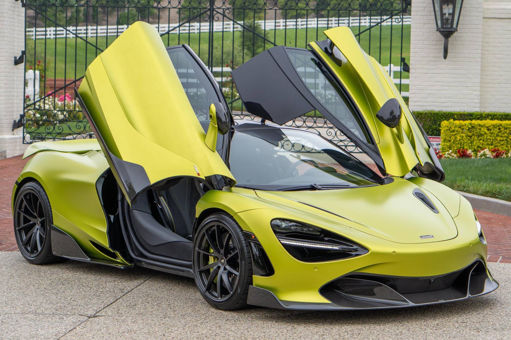 2022 McLaren 720S Performance — market value and price history