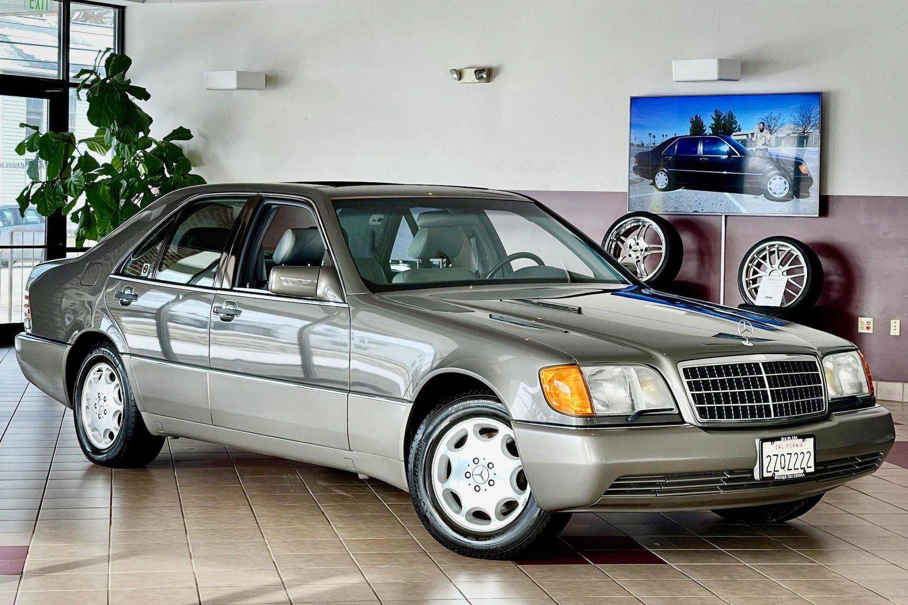 1992 Mercedes-Benz 400SE