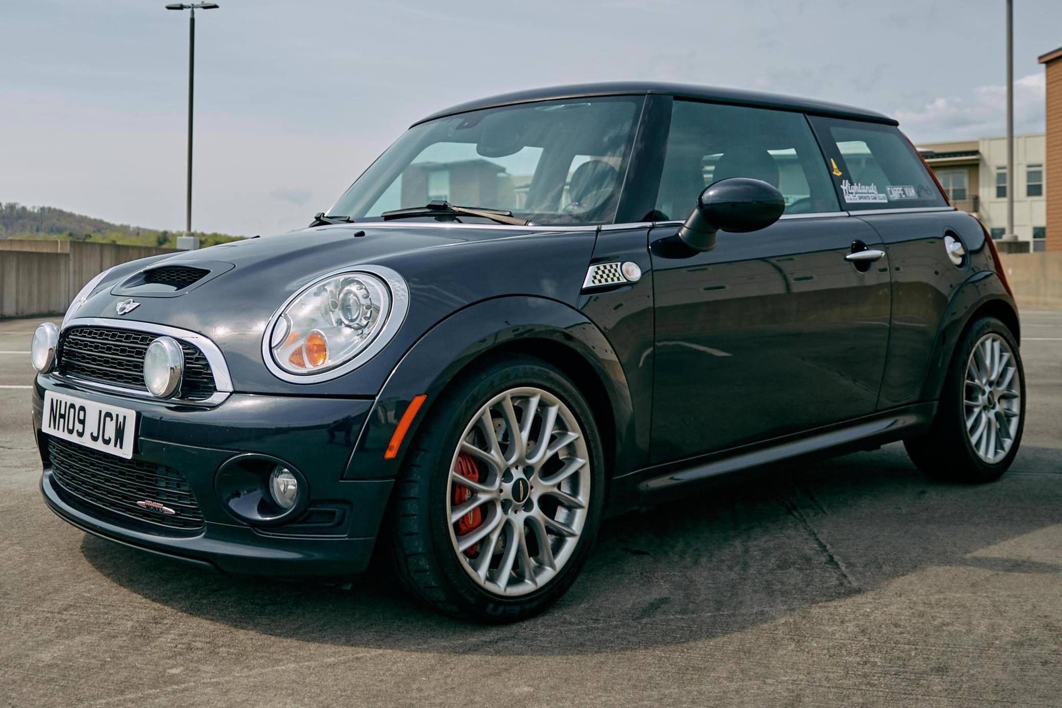 2009 MINI Cooper Review, Pricing, & Pictures