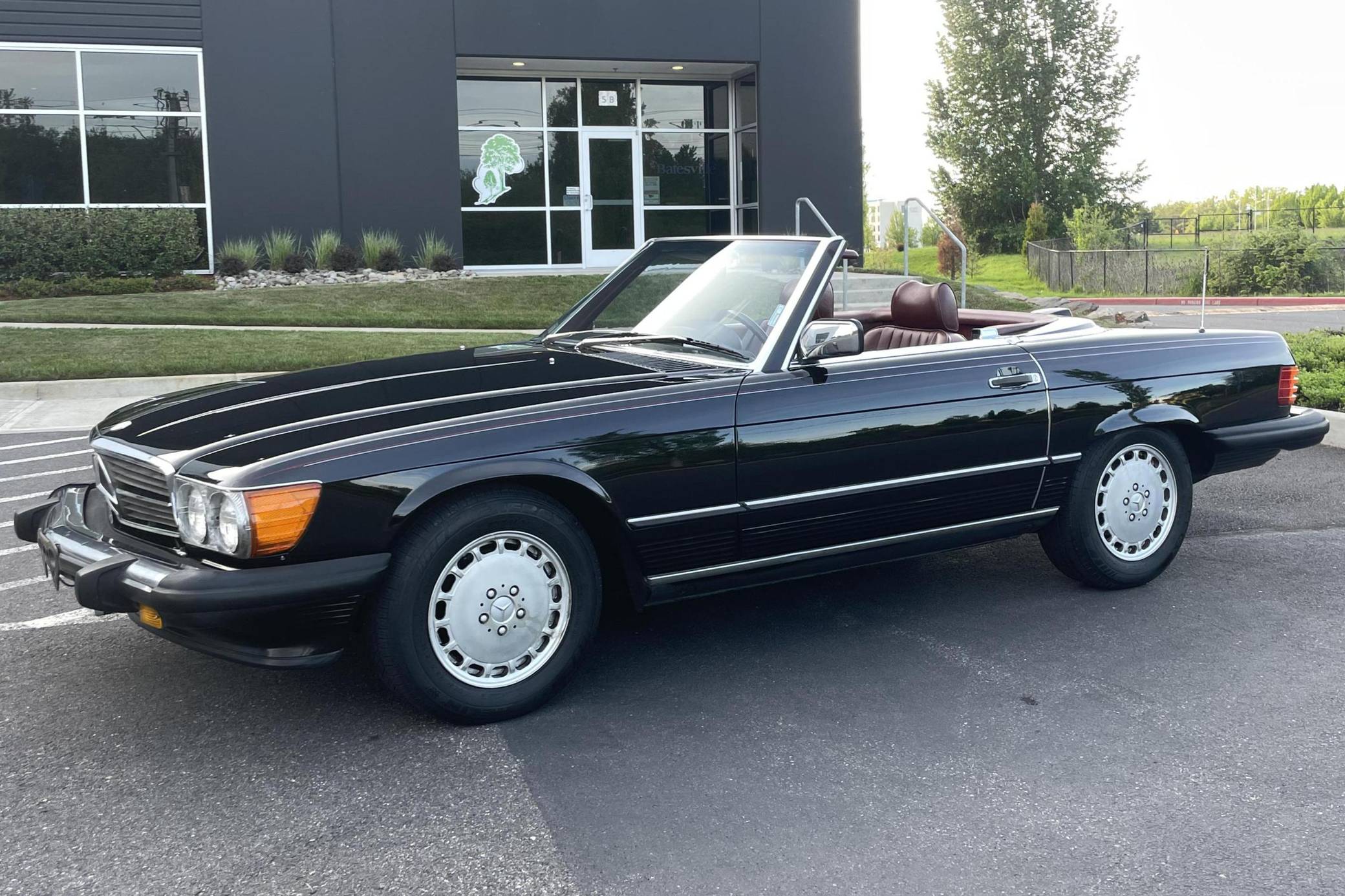 1987 Mercedes Benz 560SL