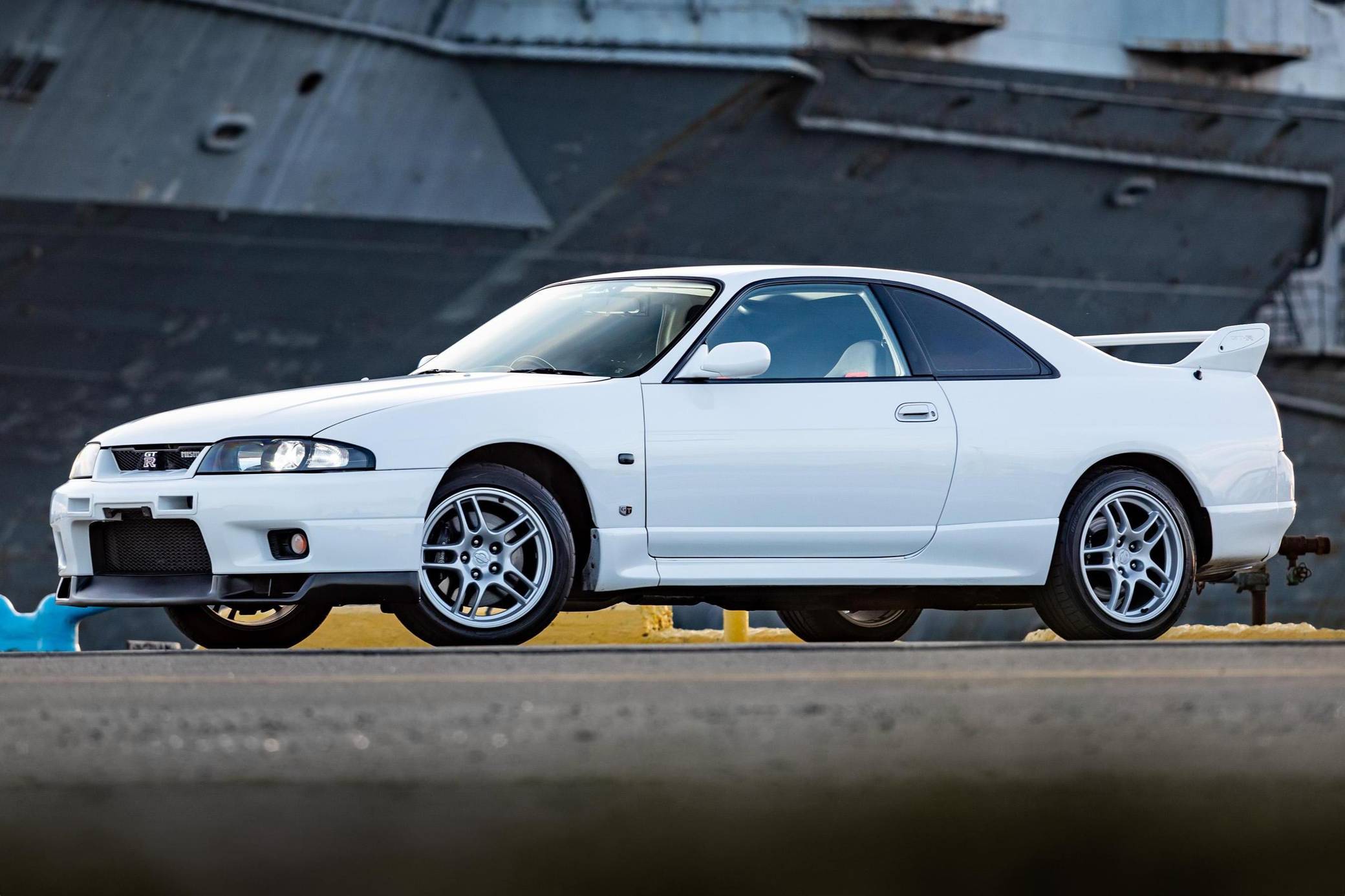 スカイラインＧＴ−Ｒ 1997 Nissan Skyline GT-R V-Spec (R33) Start Up, Exhaust, and