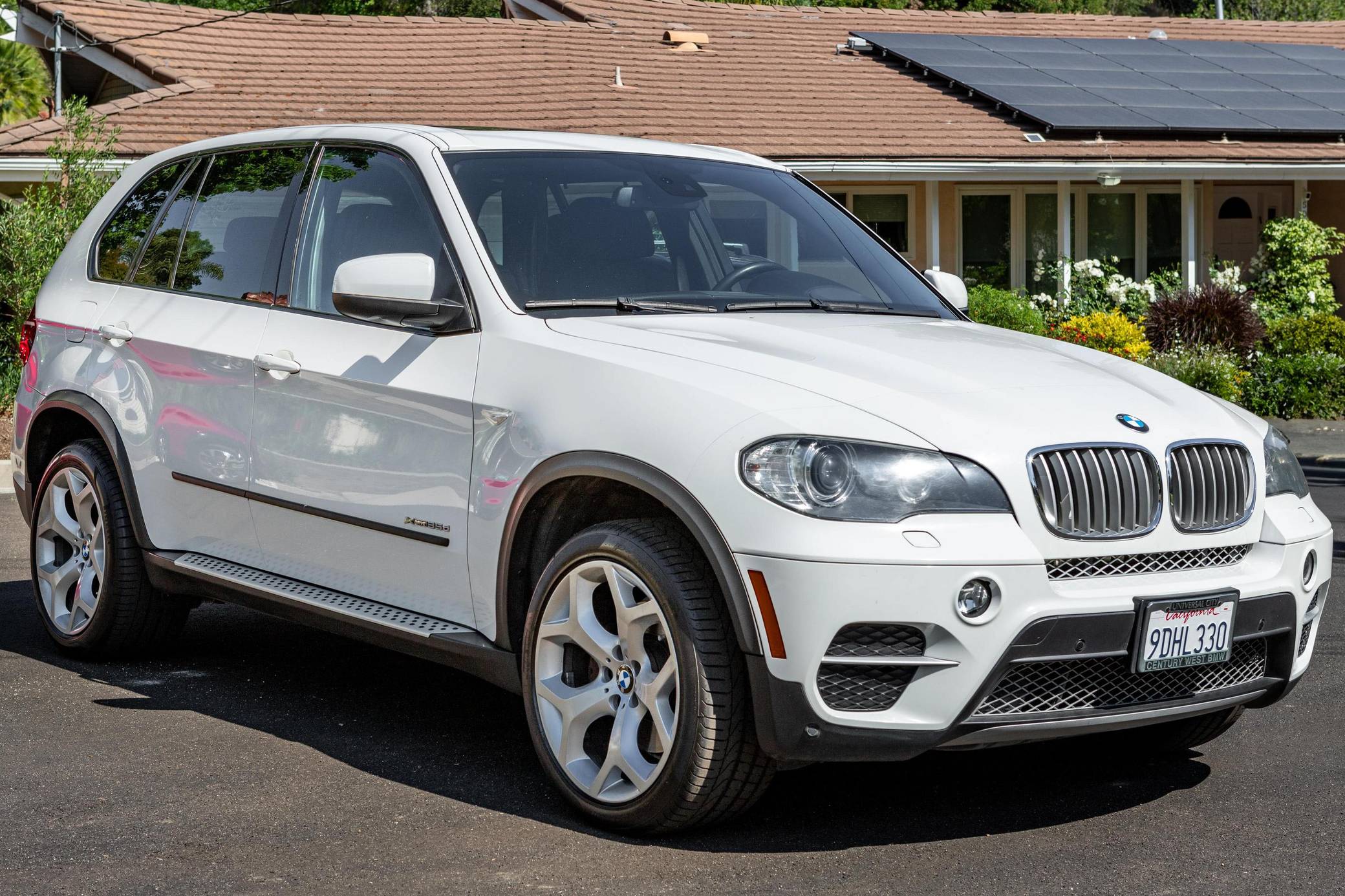 2011 BMW X5 xDrive35i – Review – Car and Driver