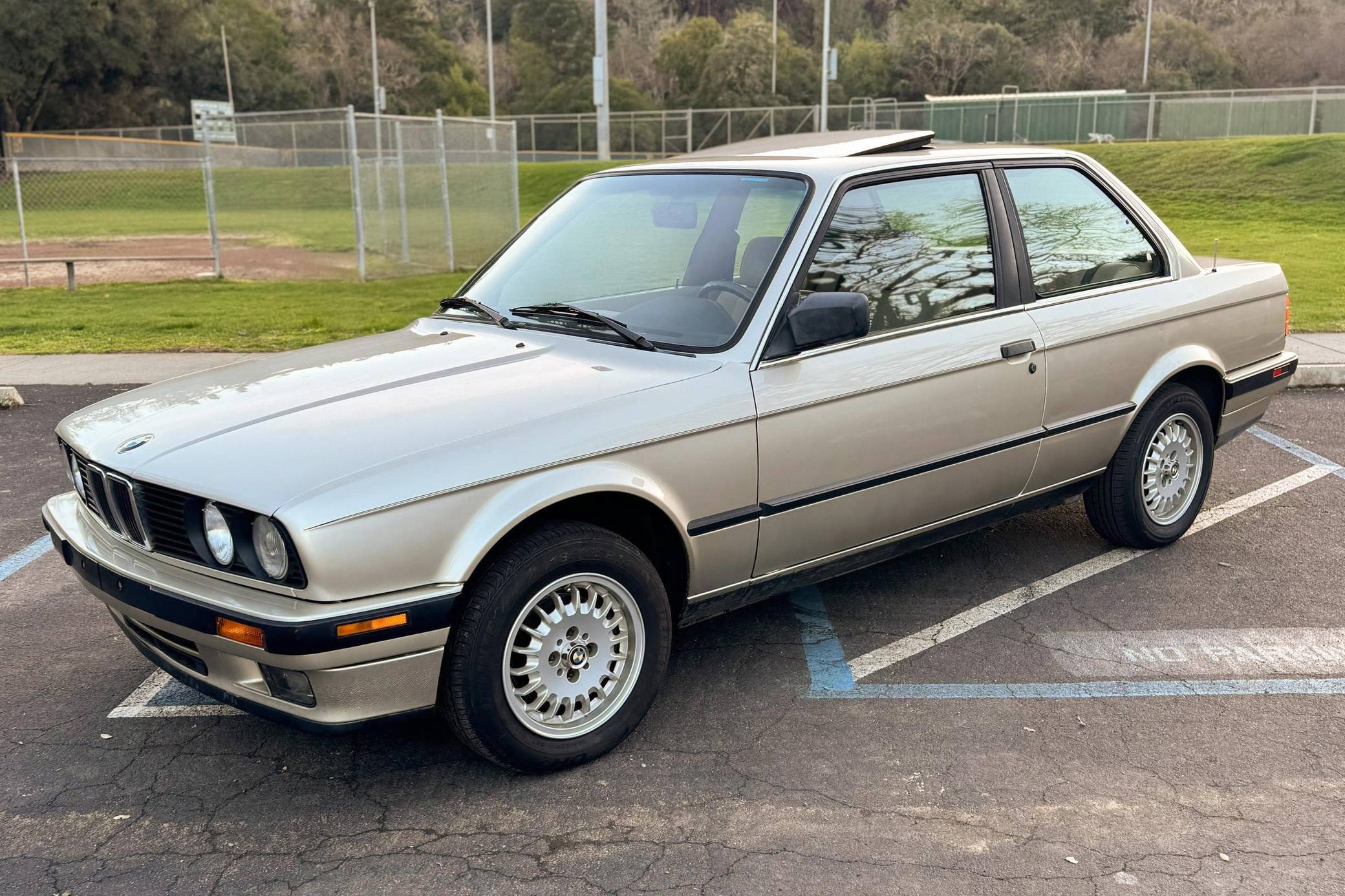 WBAAA2300K4257113