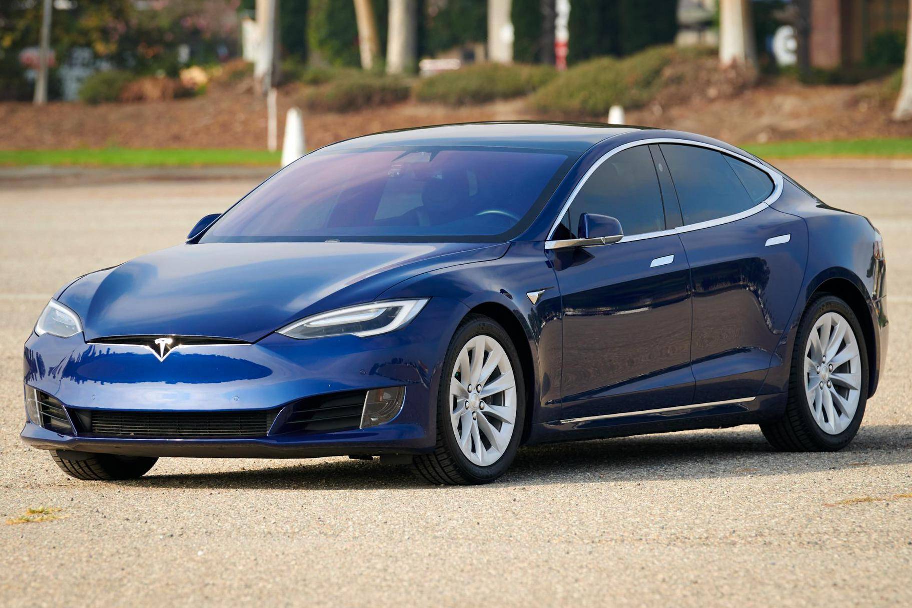 2017 Tesla Model S 75D auction - Cars &