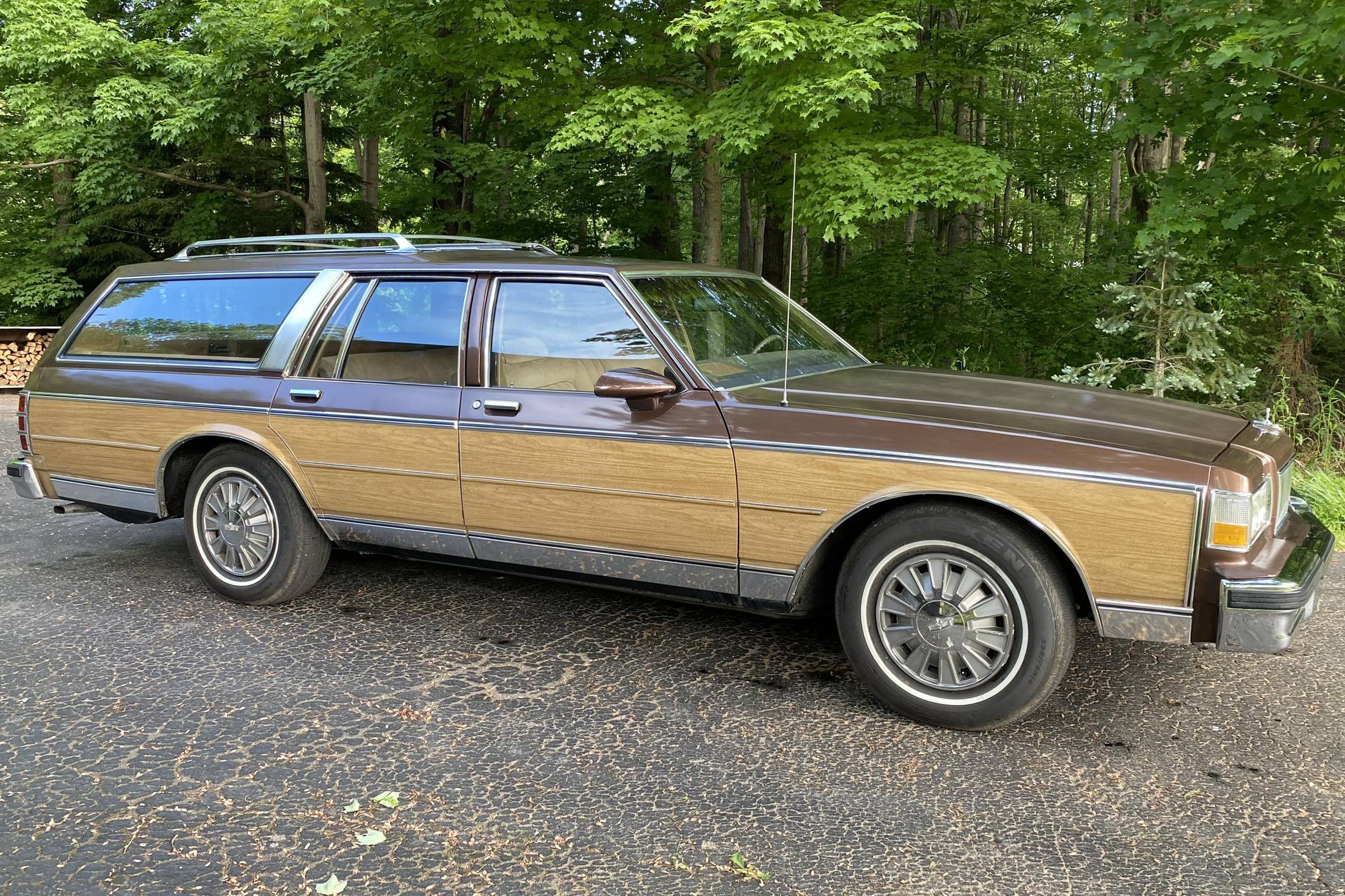 1988 Chevrolet Caprice Classic Wagon auction Cars Bids