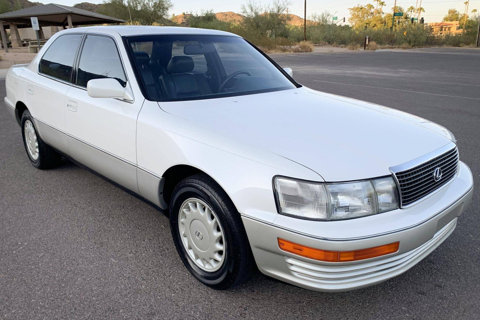 1990 Lexus LS 400