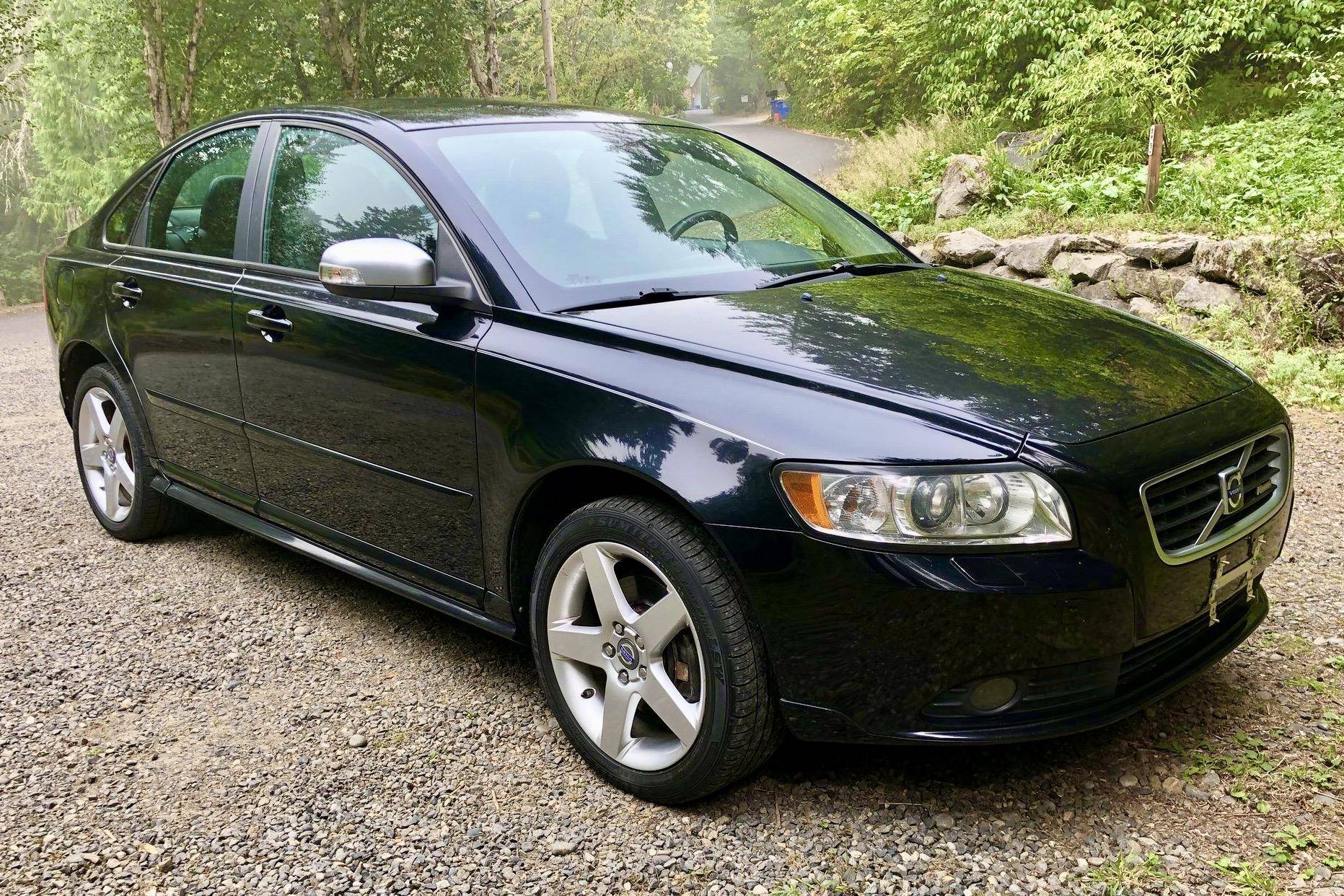 2010 Volvo S40 T5 AWD R-Design