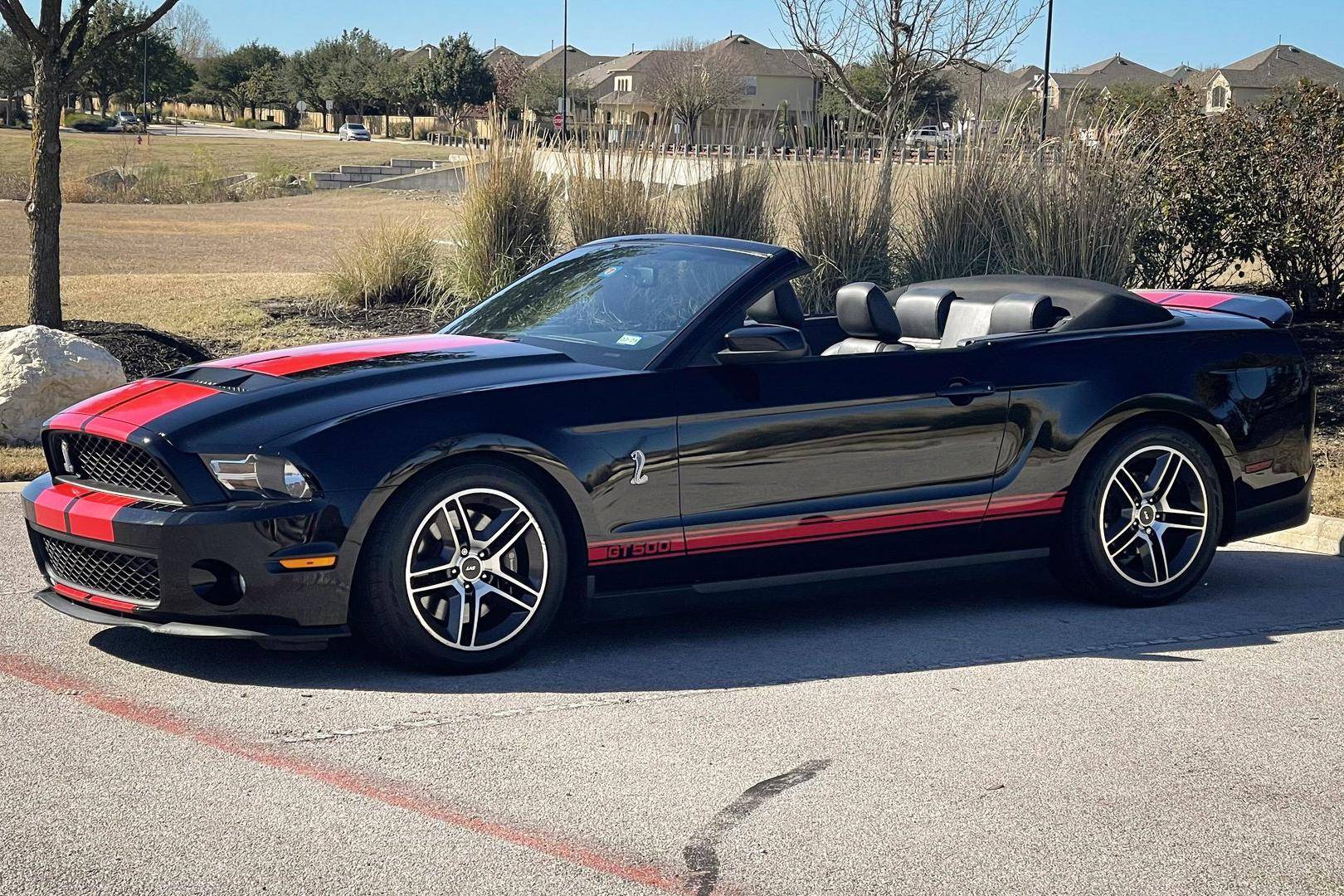 ガーページ 2010 Ford Mustang Shelby GT500 Coupe Sold | Motorious