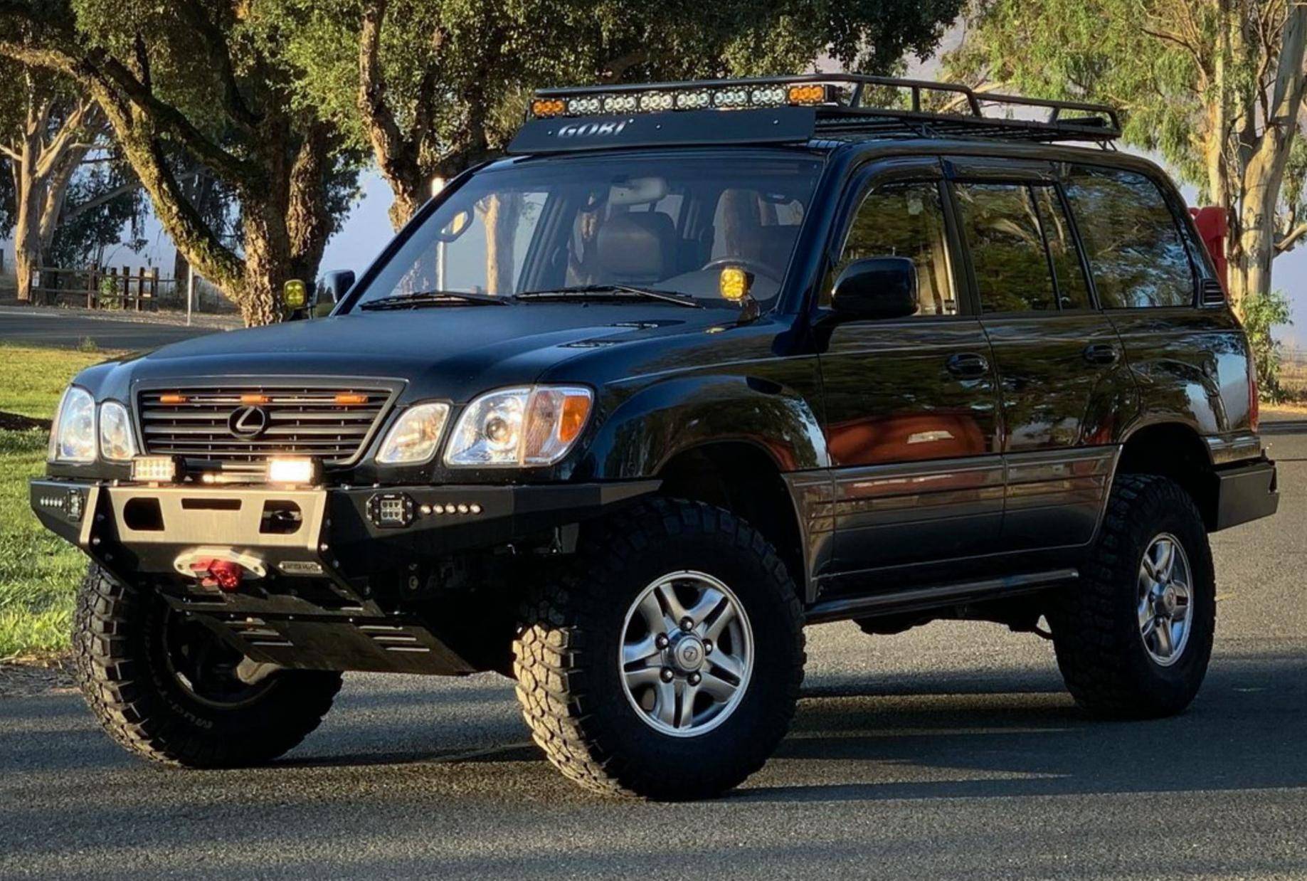 2001 Lexus LX 470 auction - Cars & Bids