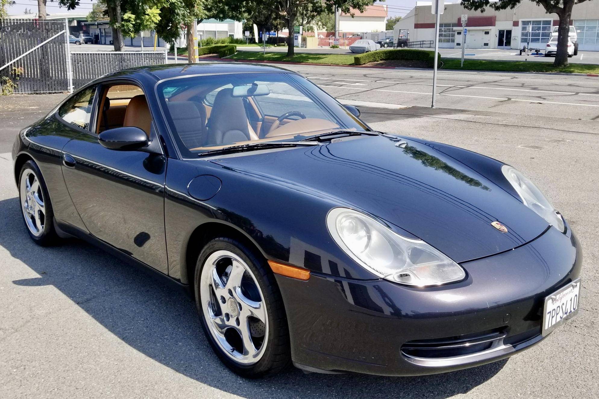 2000 Porsche 911 Carrera 4 Coupe