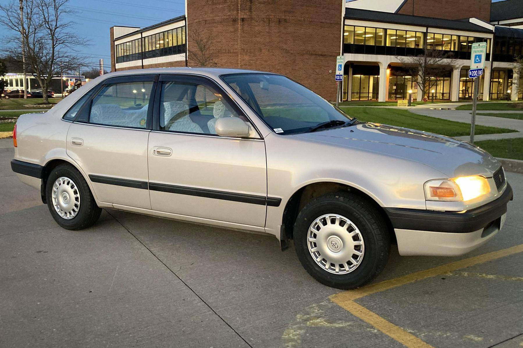 Toyota sprinter 1995