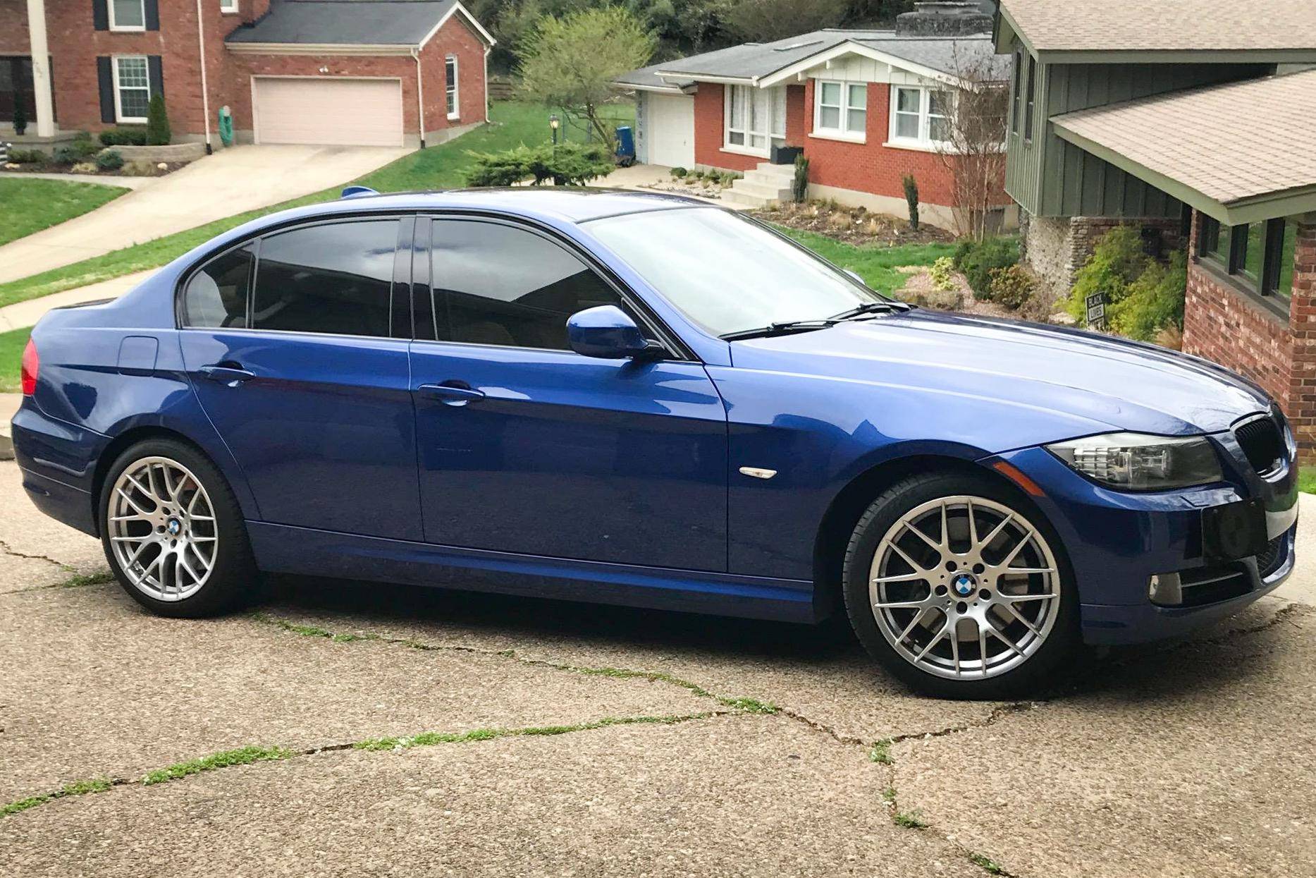 2010 BMW 335xi Sedan