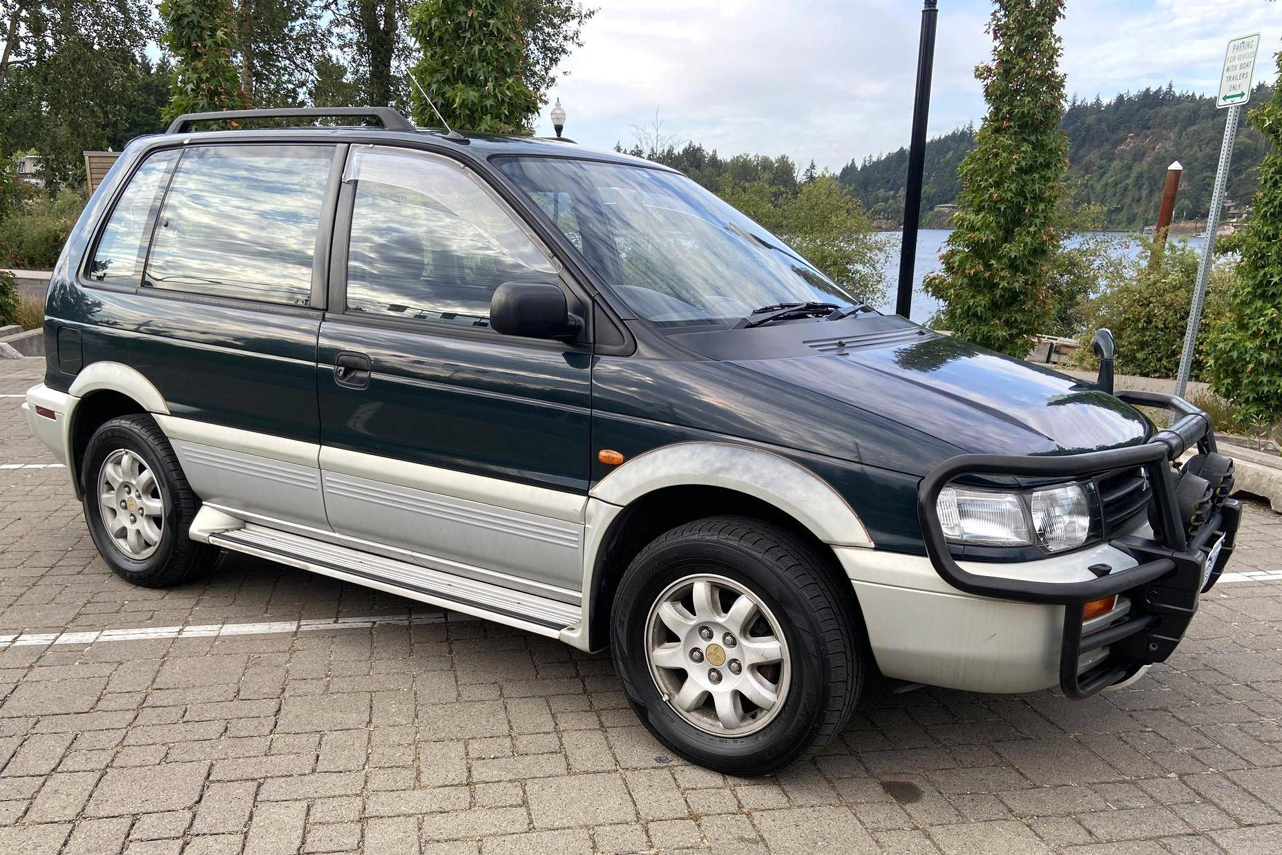 1994 Mitsubishi RVR Sports Gear