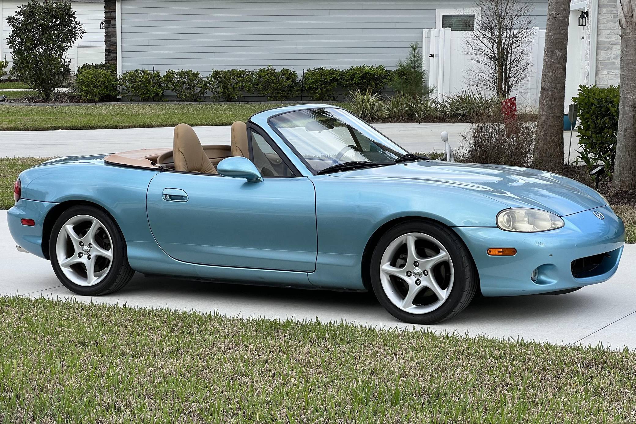 2001 mazda miata deals accessories